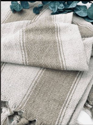 Sengetæppe – kaffe latte/ m. bred strib 160×200 - VIAMAJA.DK