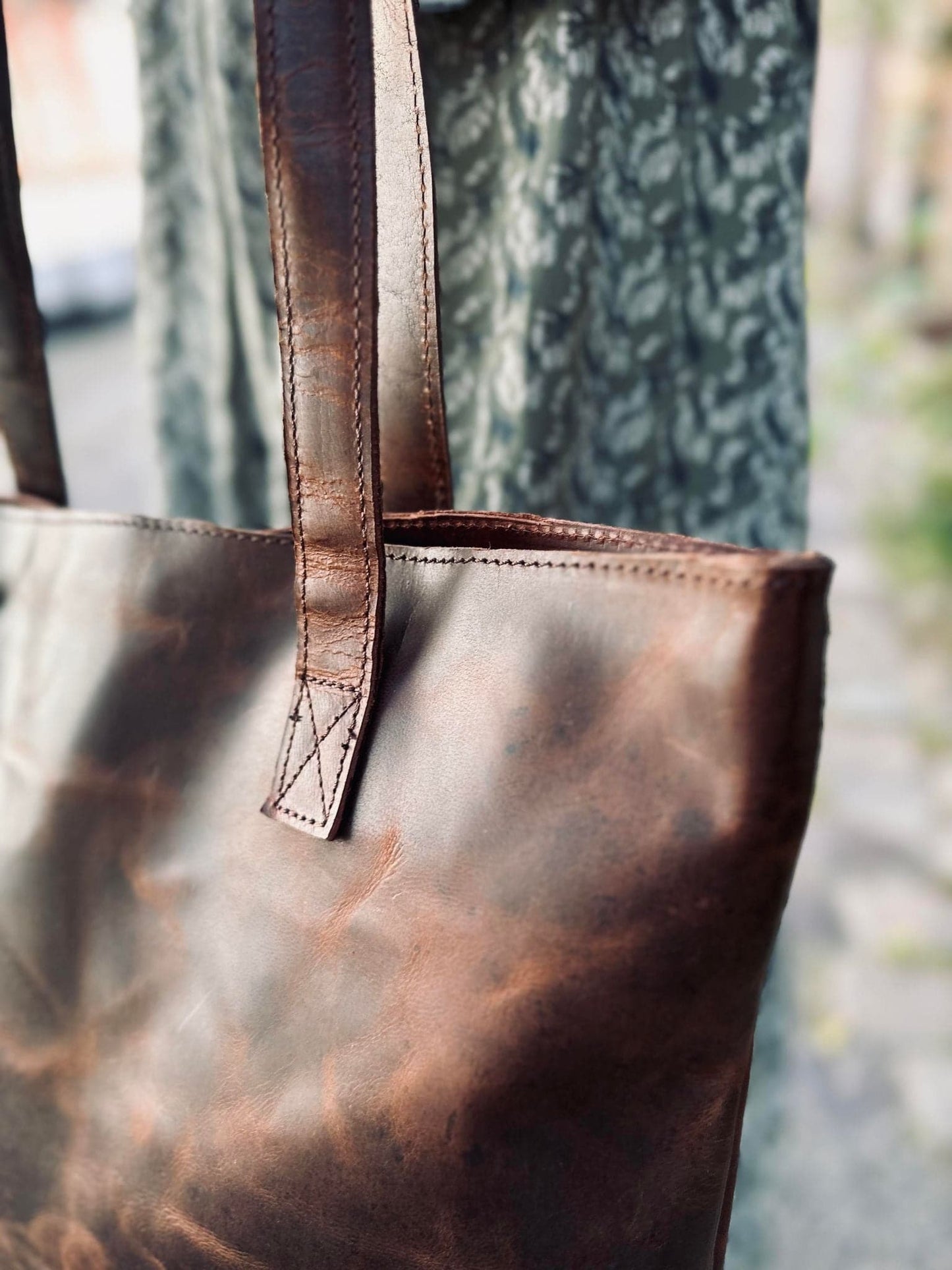 Shopper ALMA – Dark Urban bøffellæder - VIAMAJA.DK
