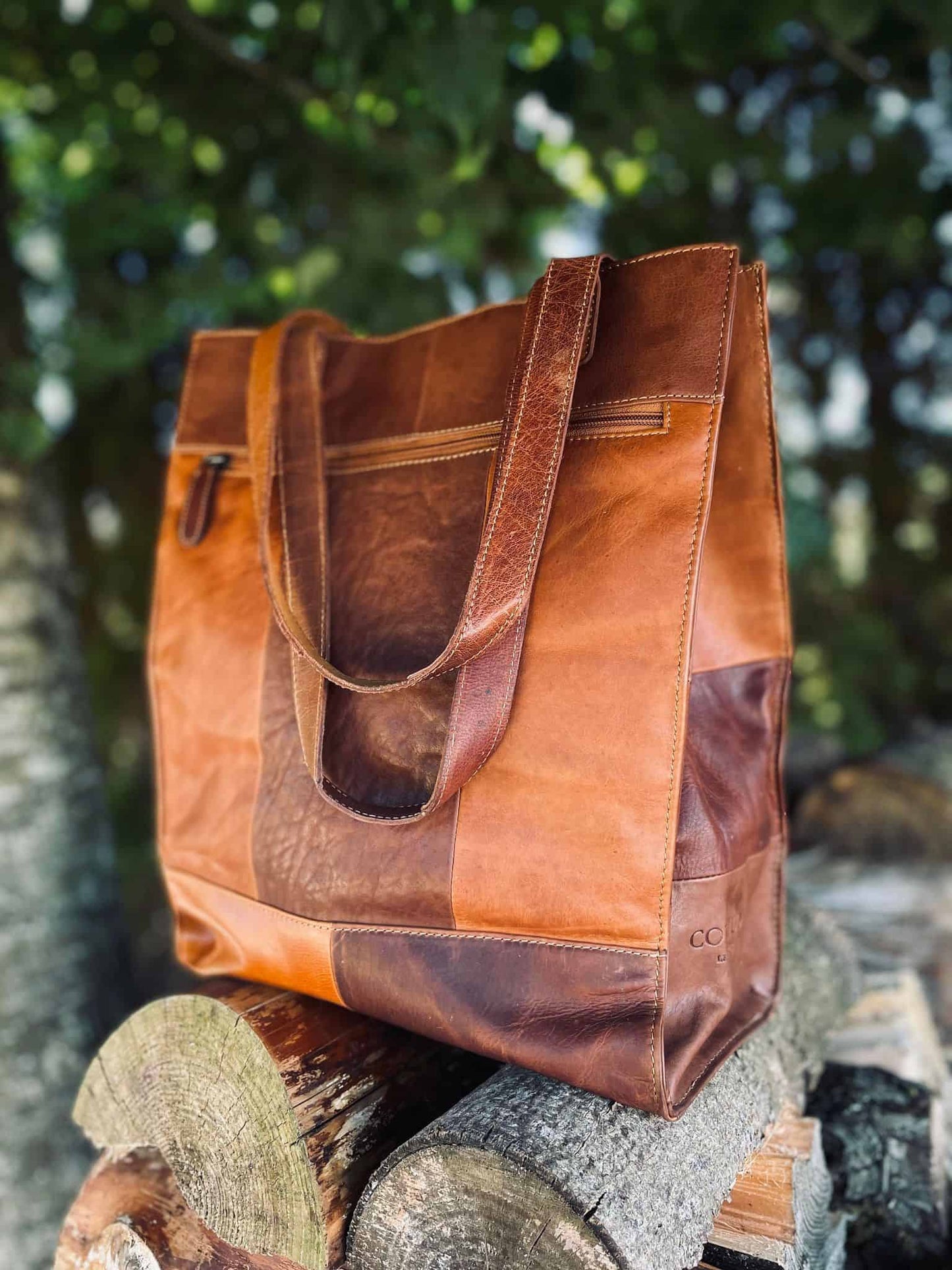 Shopper i kraftig recycling læder - Cognac - VIAMAJA.DK