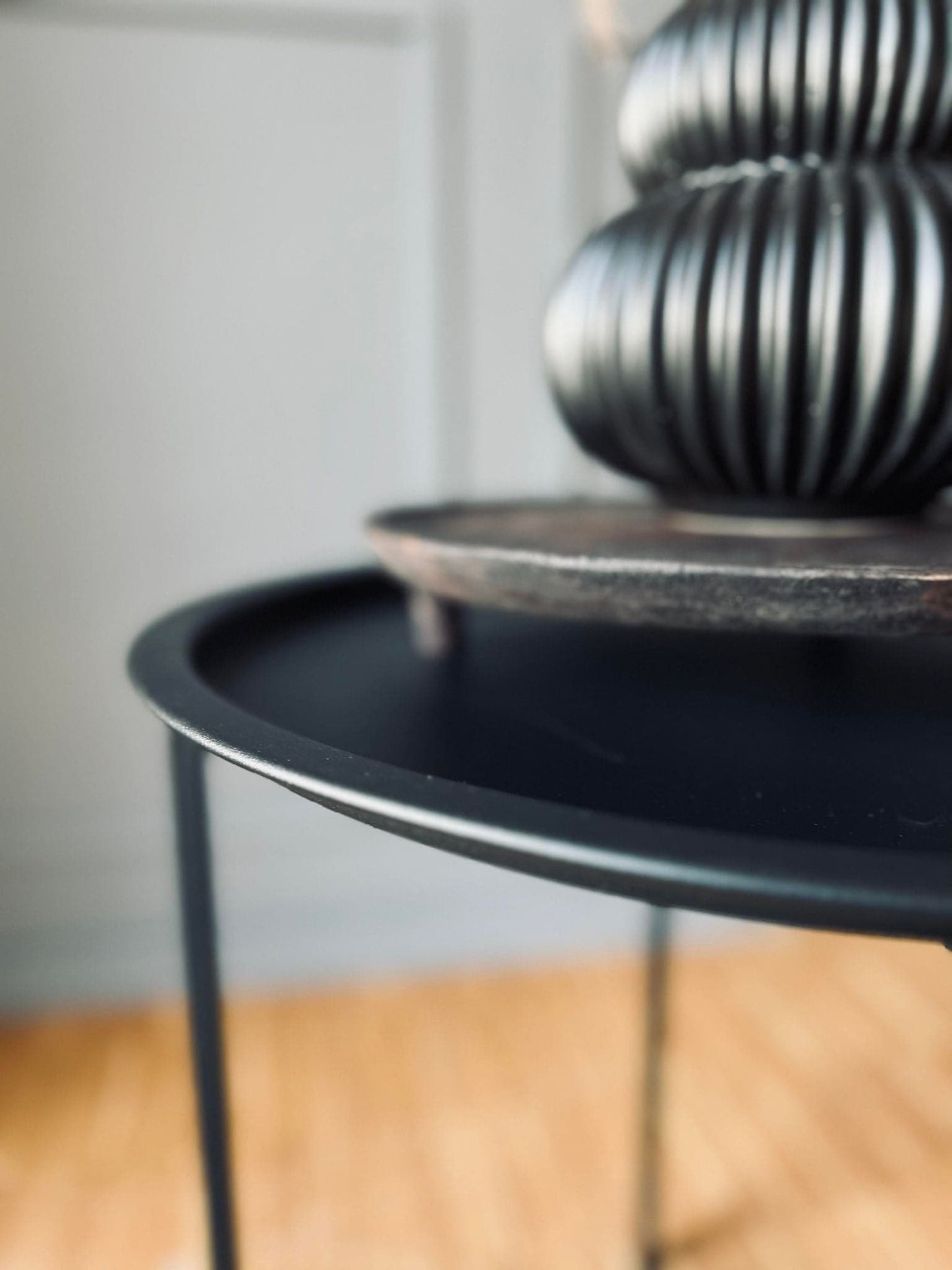 Sidebord - Mat sort metal - VIAMAJA.DK