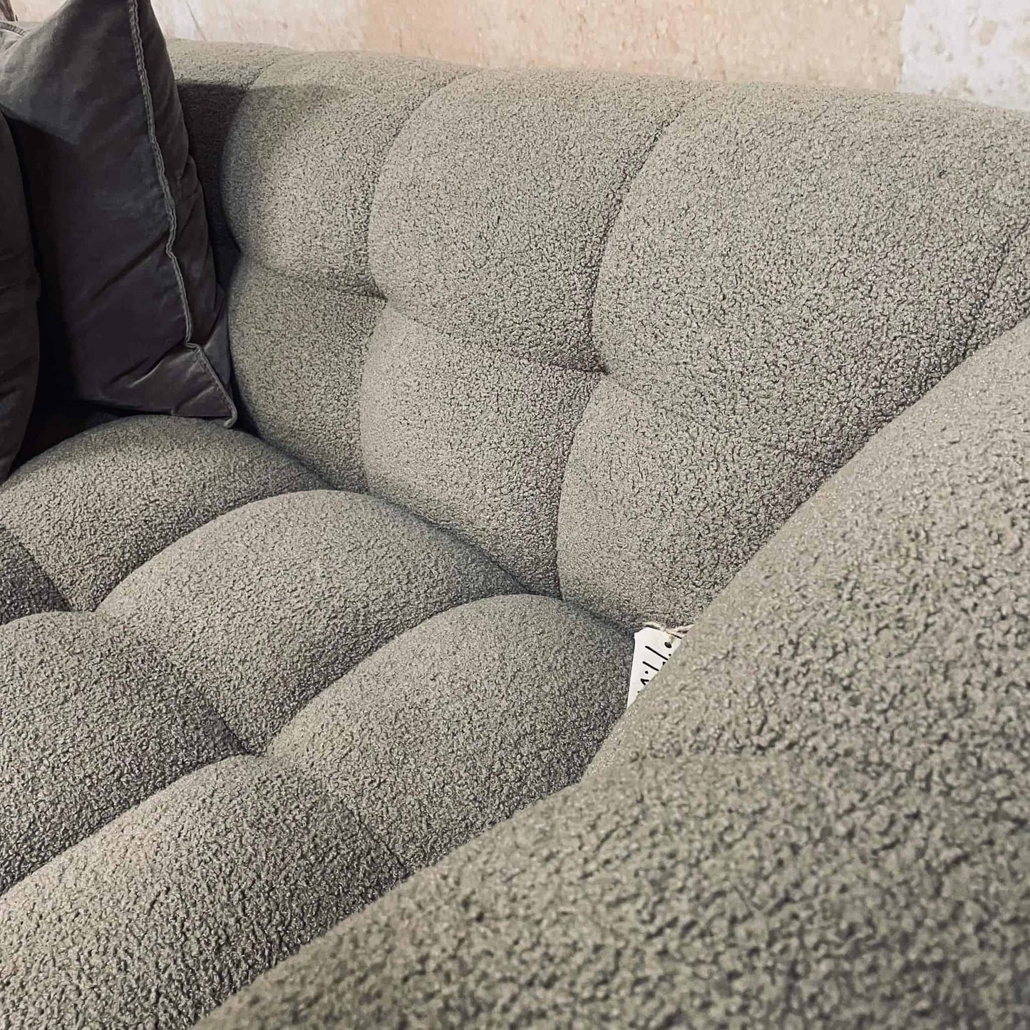 Sofa 3 personers i cool design - AFHENTER TILBUD - VIAMAJA.DK