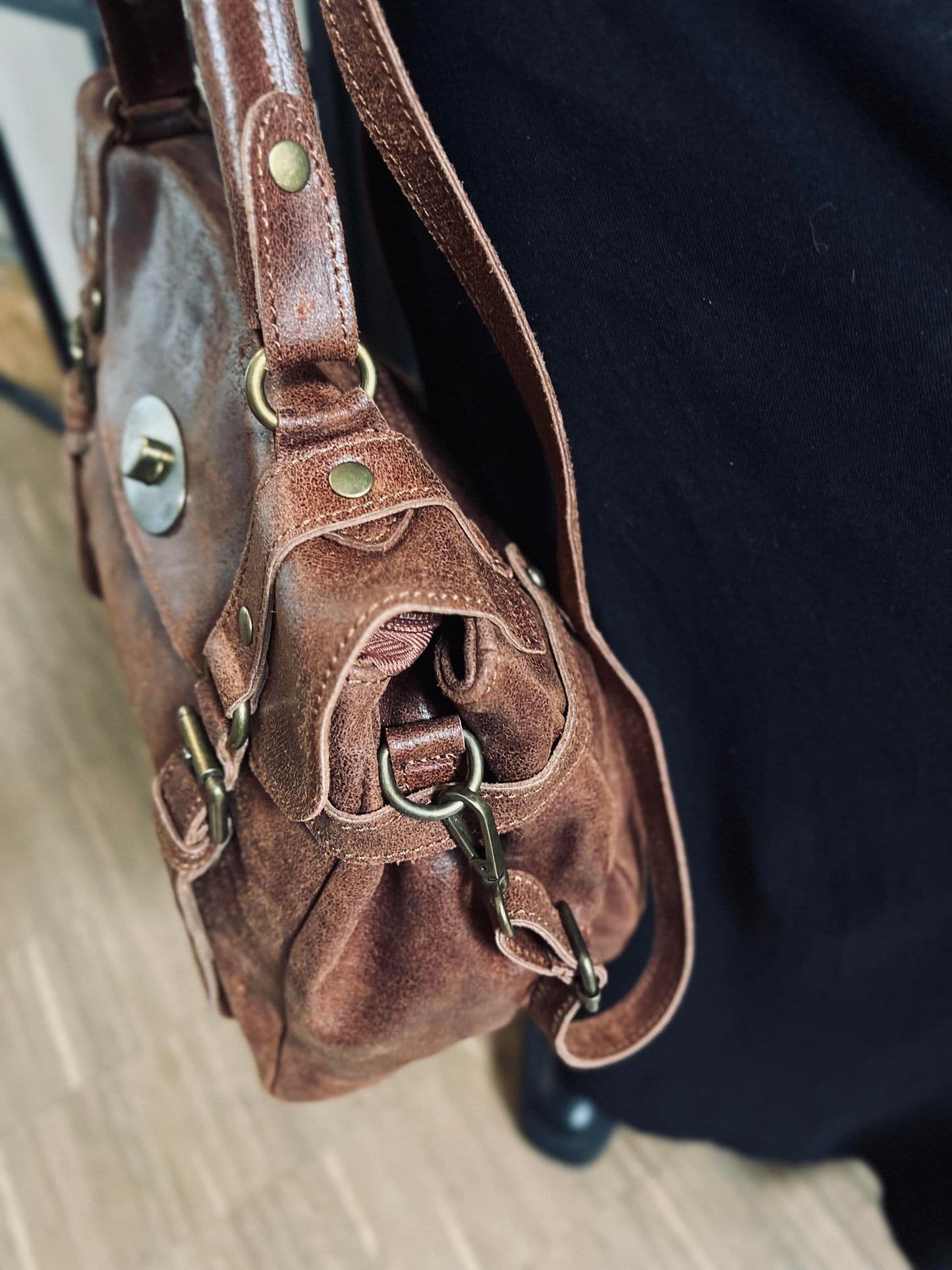 Taske i høj skindkvalitet - Maily Brown - VIAMAJA.DK