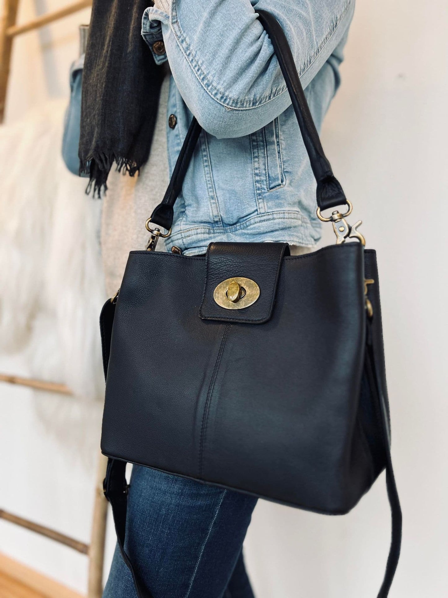 Taske LUX Black - 2 remme medfølger - VIAMAJA.DK