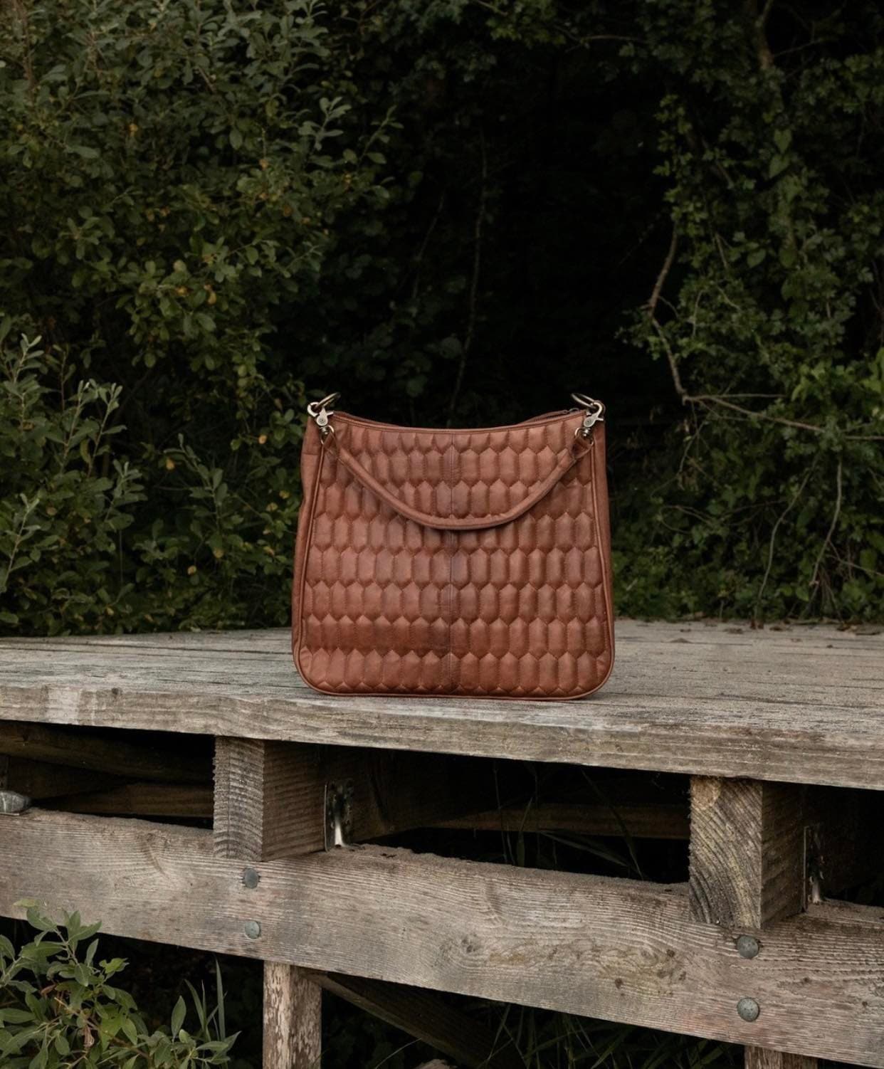 Taske WALNUT QUILT - 2 taskeremme medfølger - VIAMAJA.DK