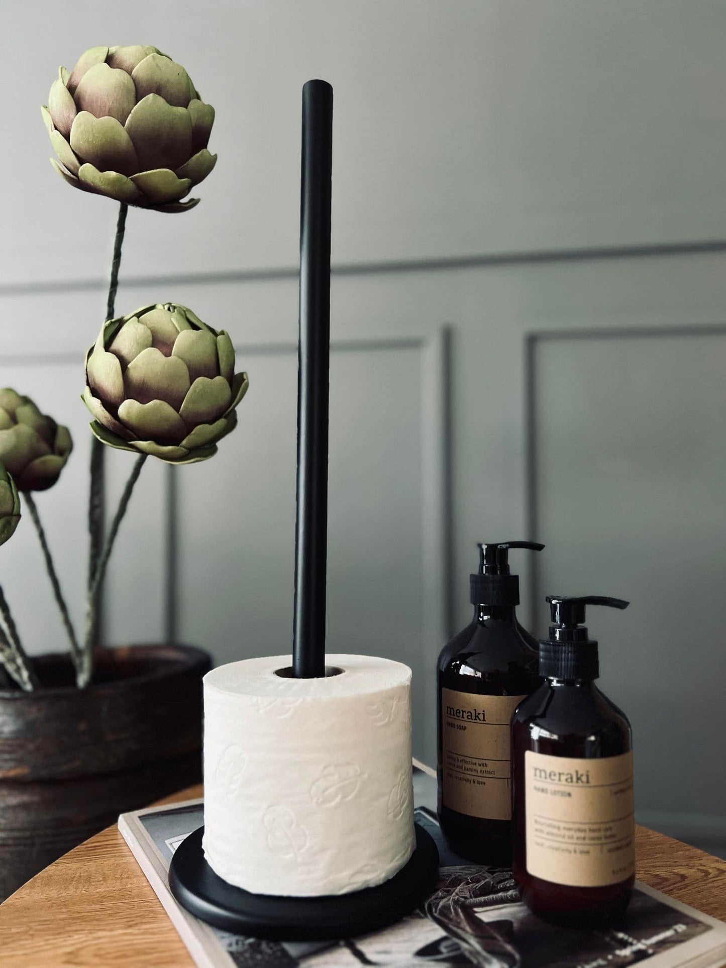 Toiletrulleholder - Sort metal - VIAMAJA.DK