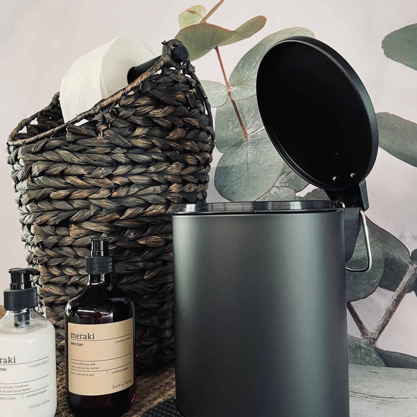 Toiletspand med softclose låg - Sort 3 liter - VIAMAJA.DK