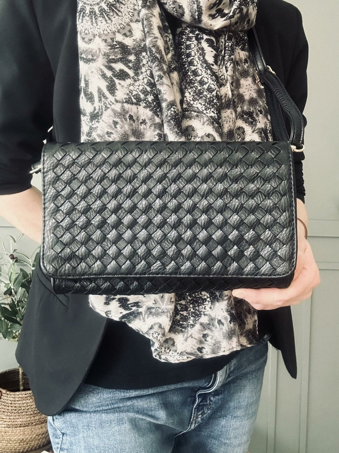 TREND Clutch – Black crossover - VIAMAJA.DK