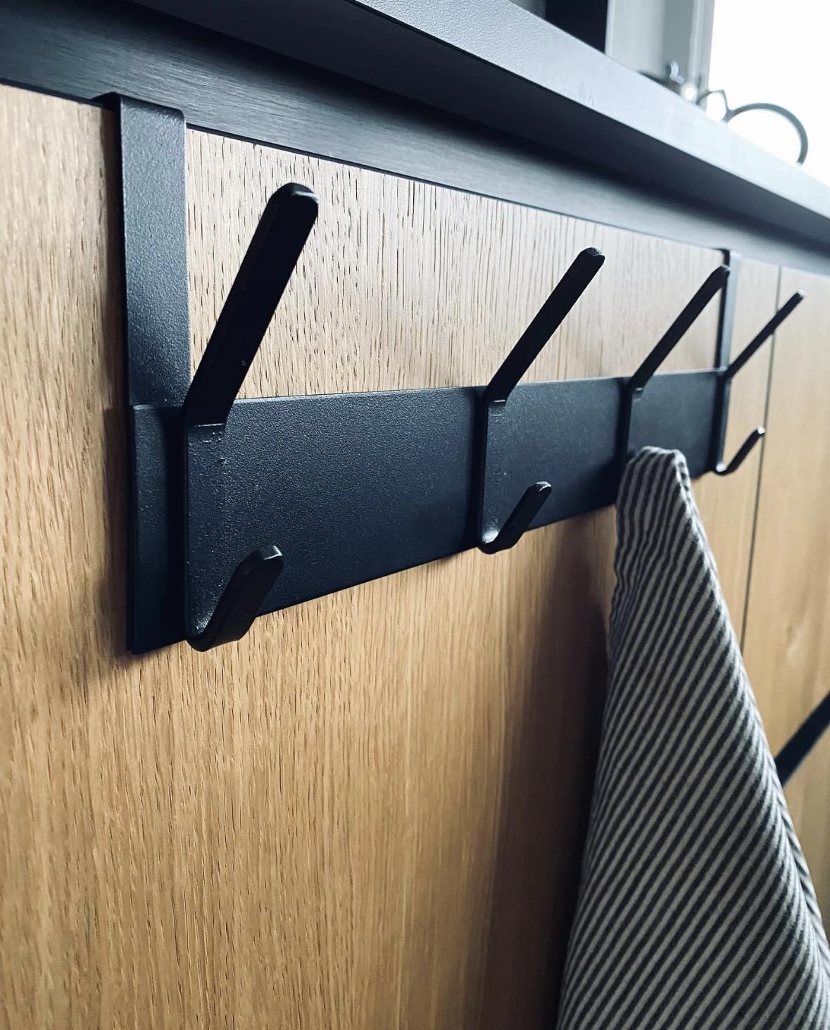 VIAMAJA ophæng til låge / skuffe - Sort - VIAMAJA.DK