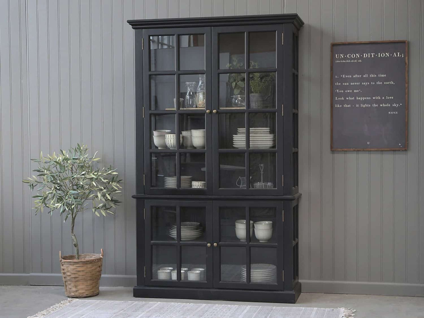 Vitrineskab m. 4 låger/hylder - Sort træ - VIAMAJA.DK