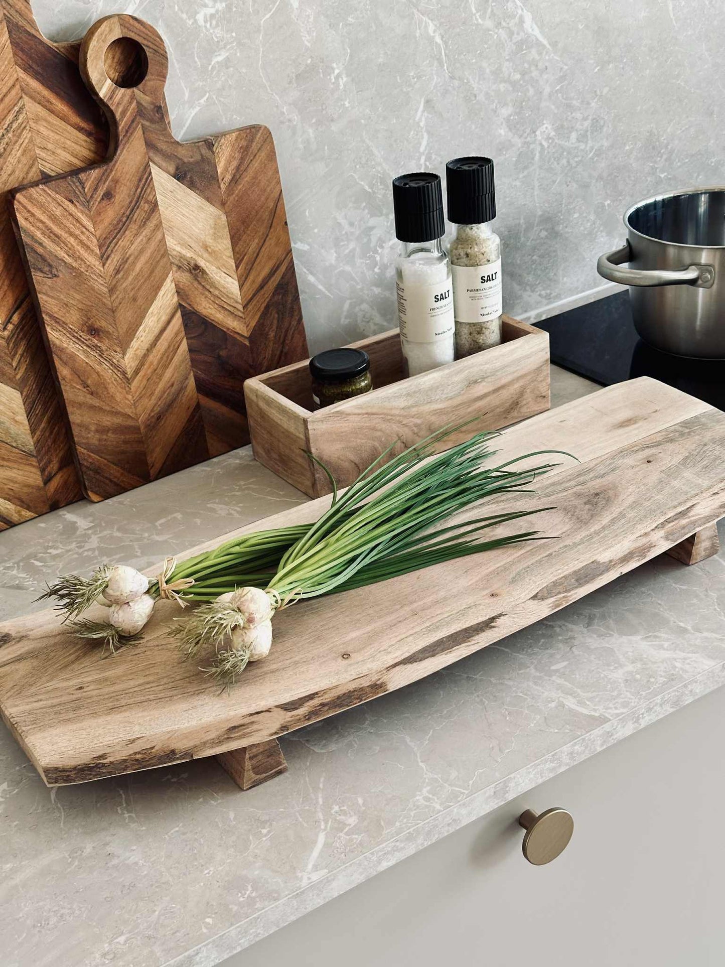 Serveringsbræt på ben 65cm