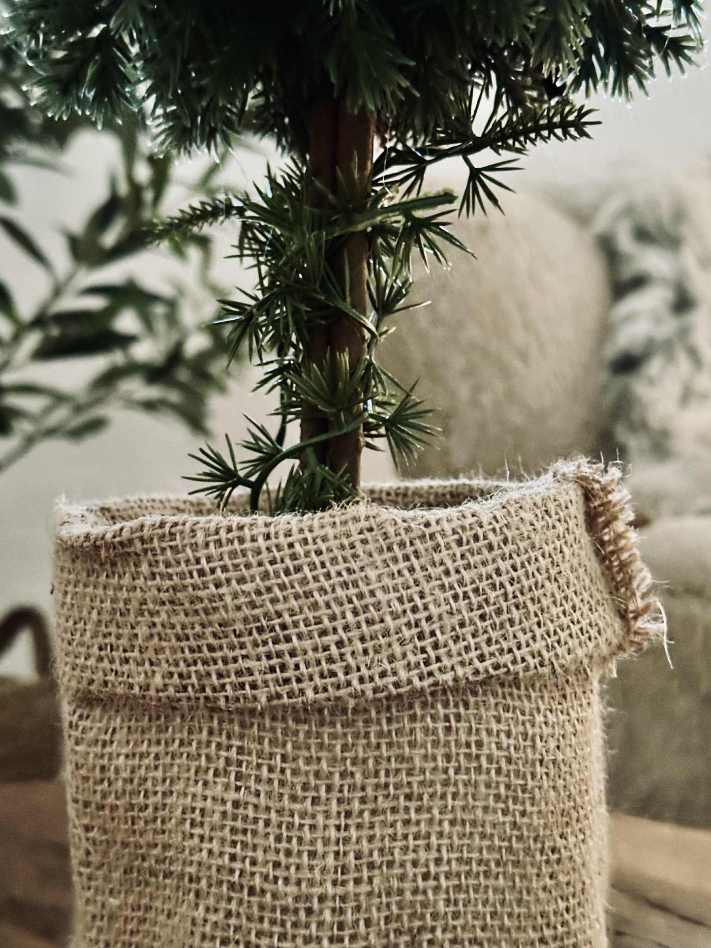 Træ med Lyskæde - 36cm.