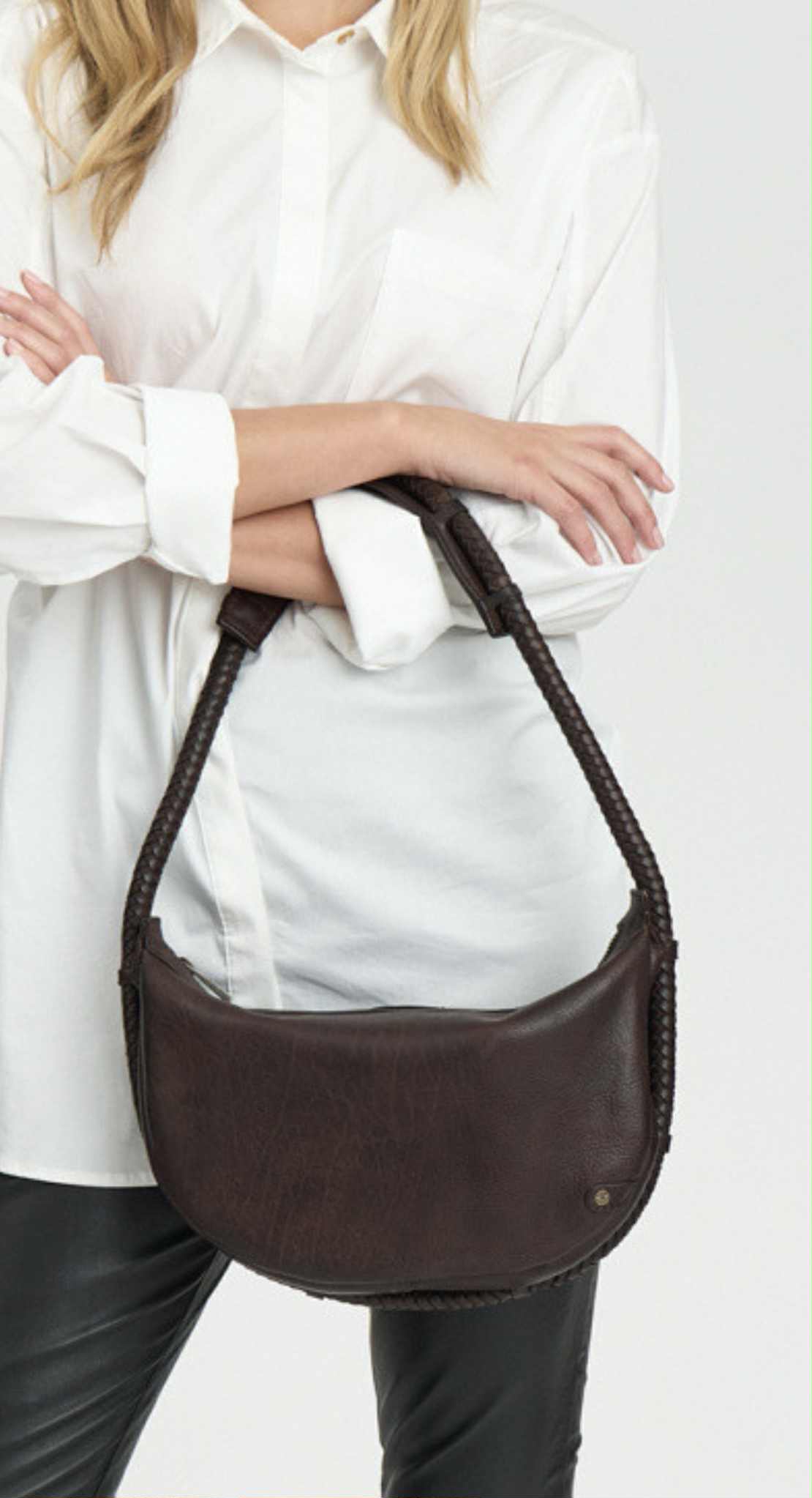 Håndtaske med smuk fletrem - Brown