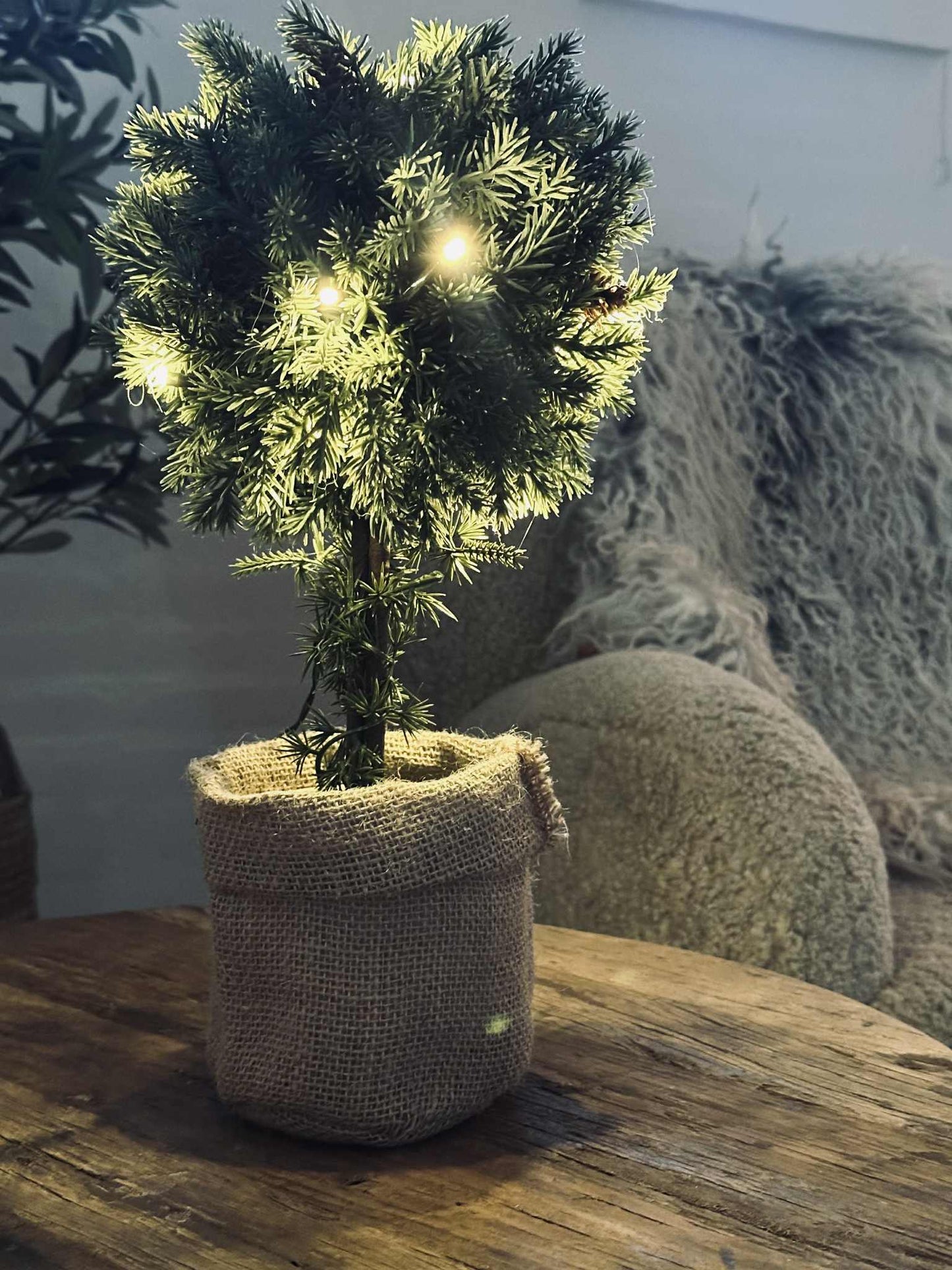 Træ med Lyskæde - 36cm.