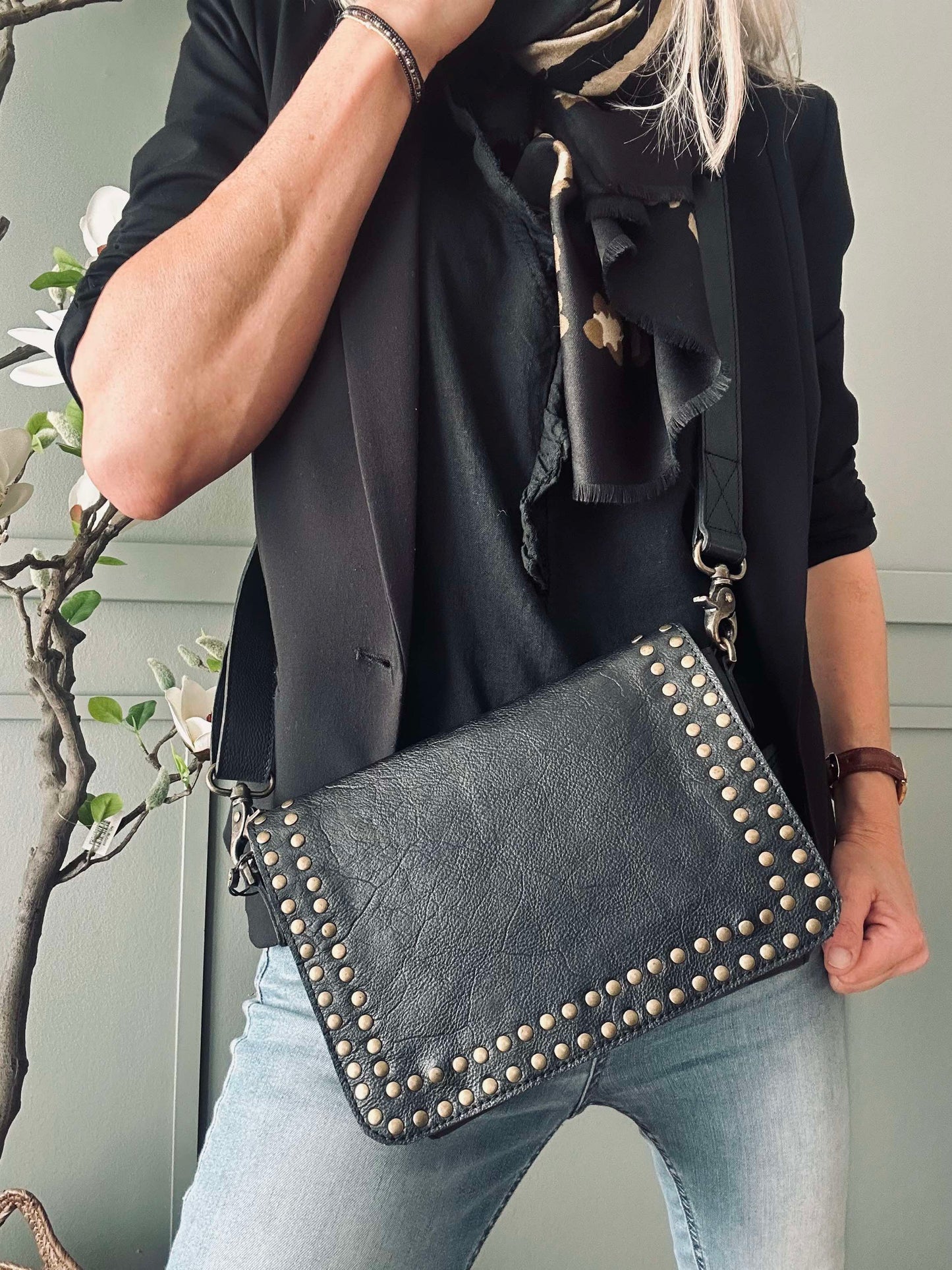 Crossover Raw Vintage black