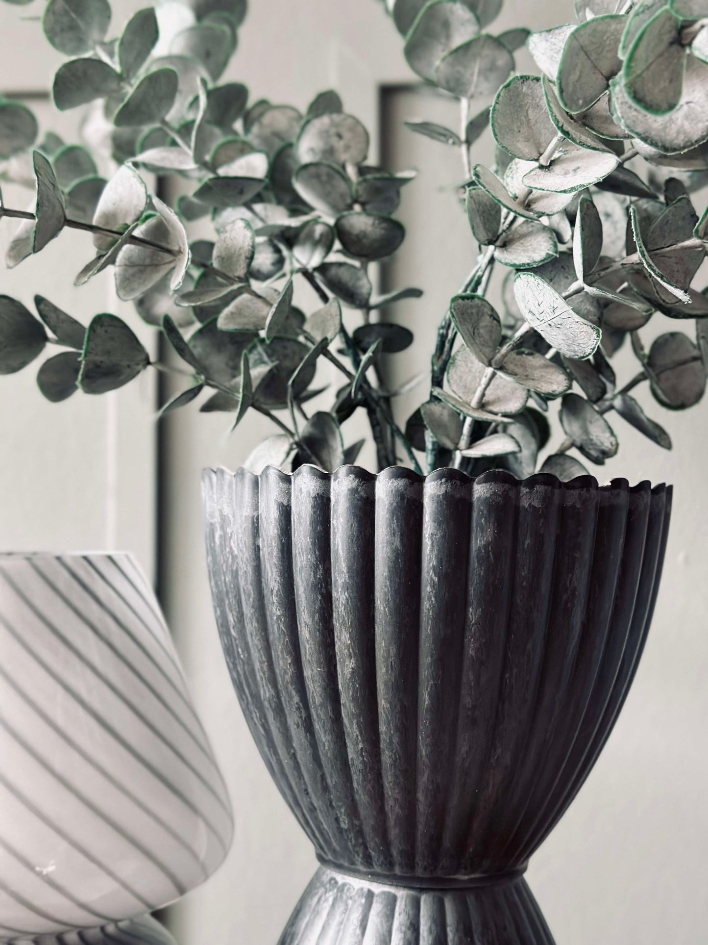 Potte i beton look - Stor Grå