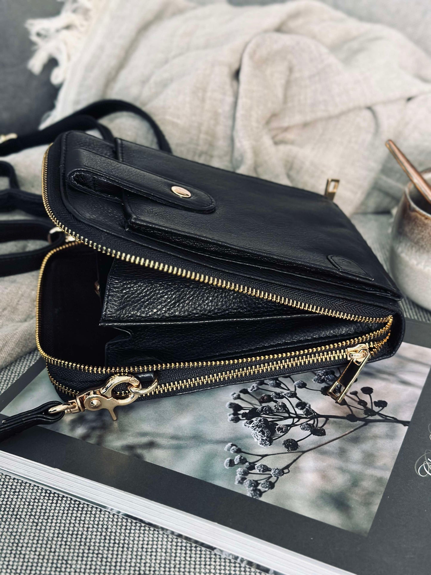 Crossover Posh - Black / Gold