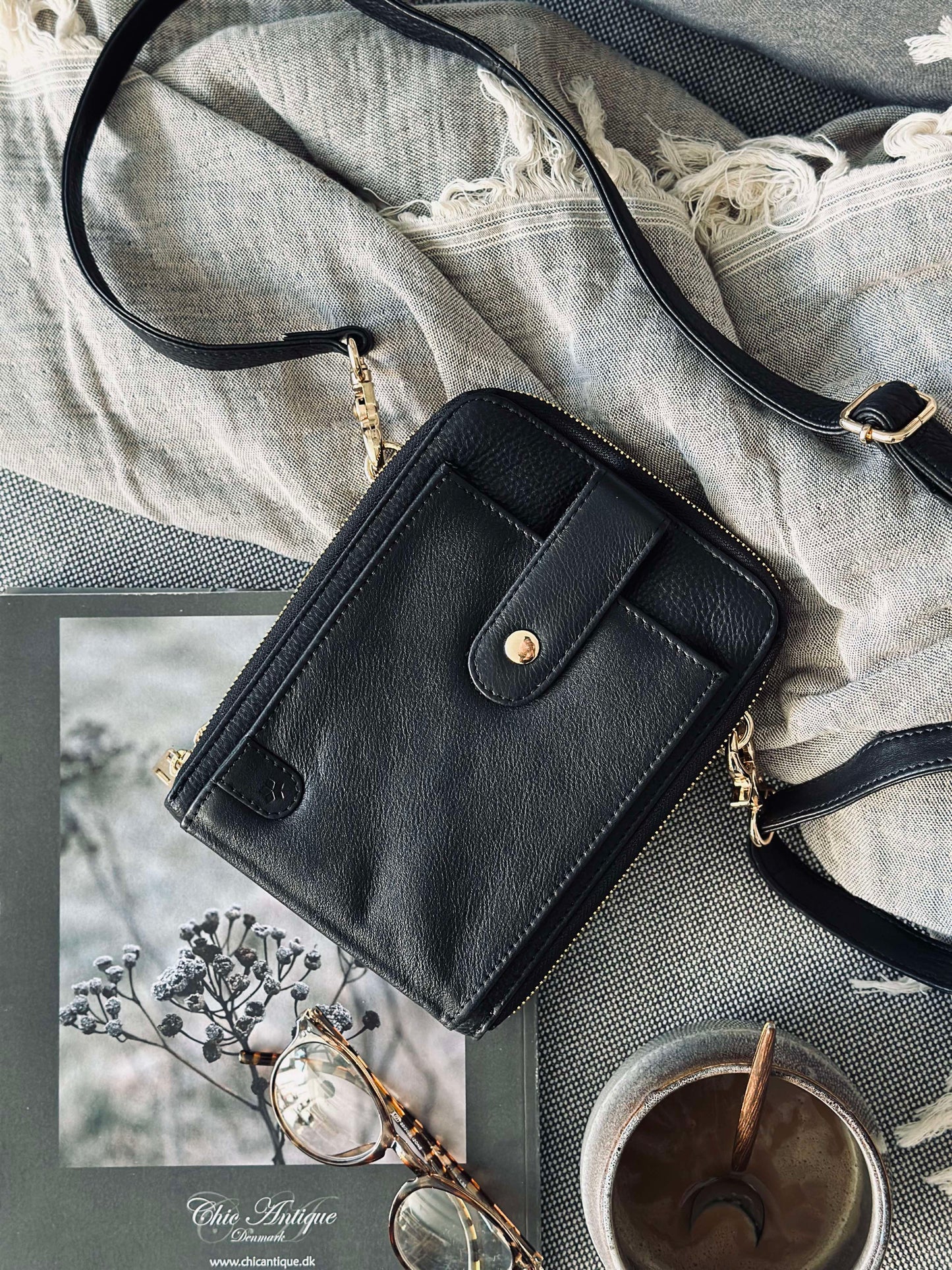 Crossover Posh - Black / Gold