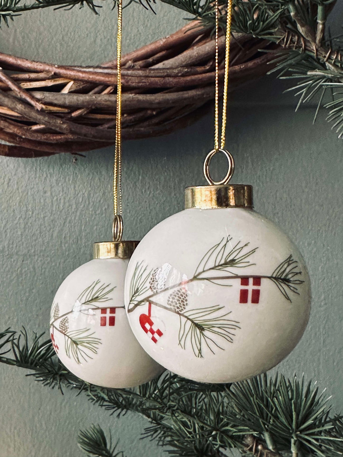 Julekugler porcelæn - 2 stk