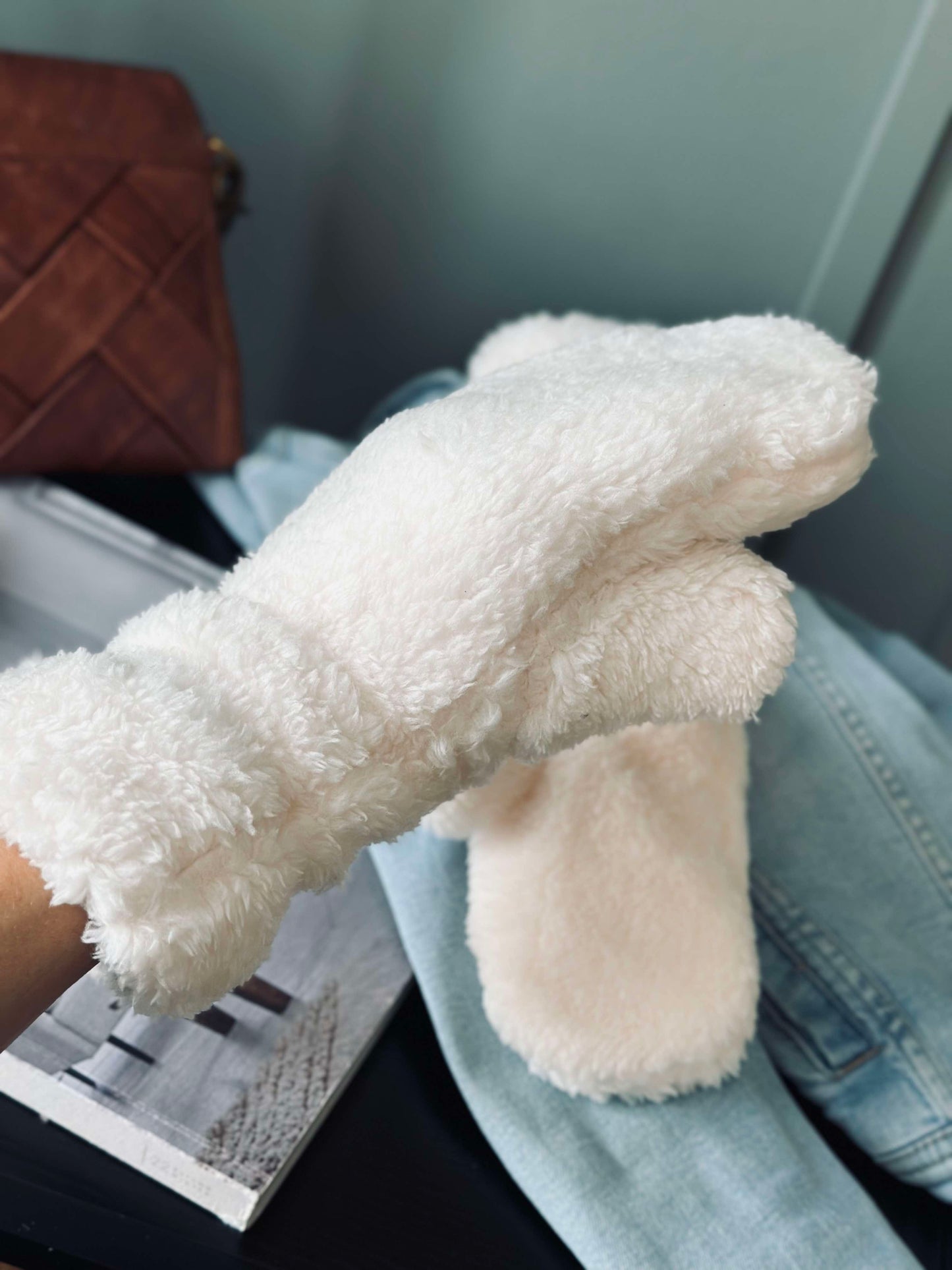 Luffer - White fleece