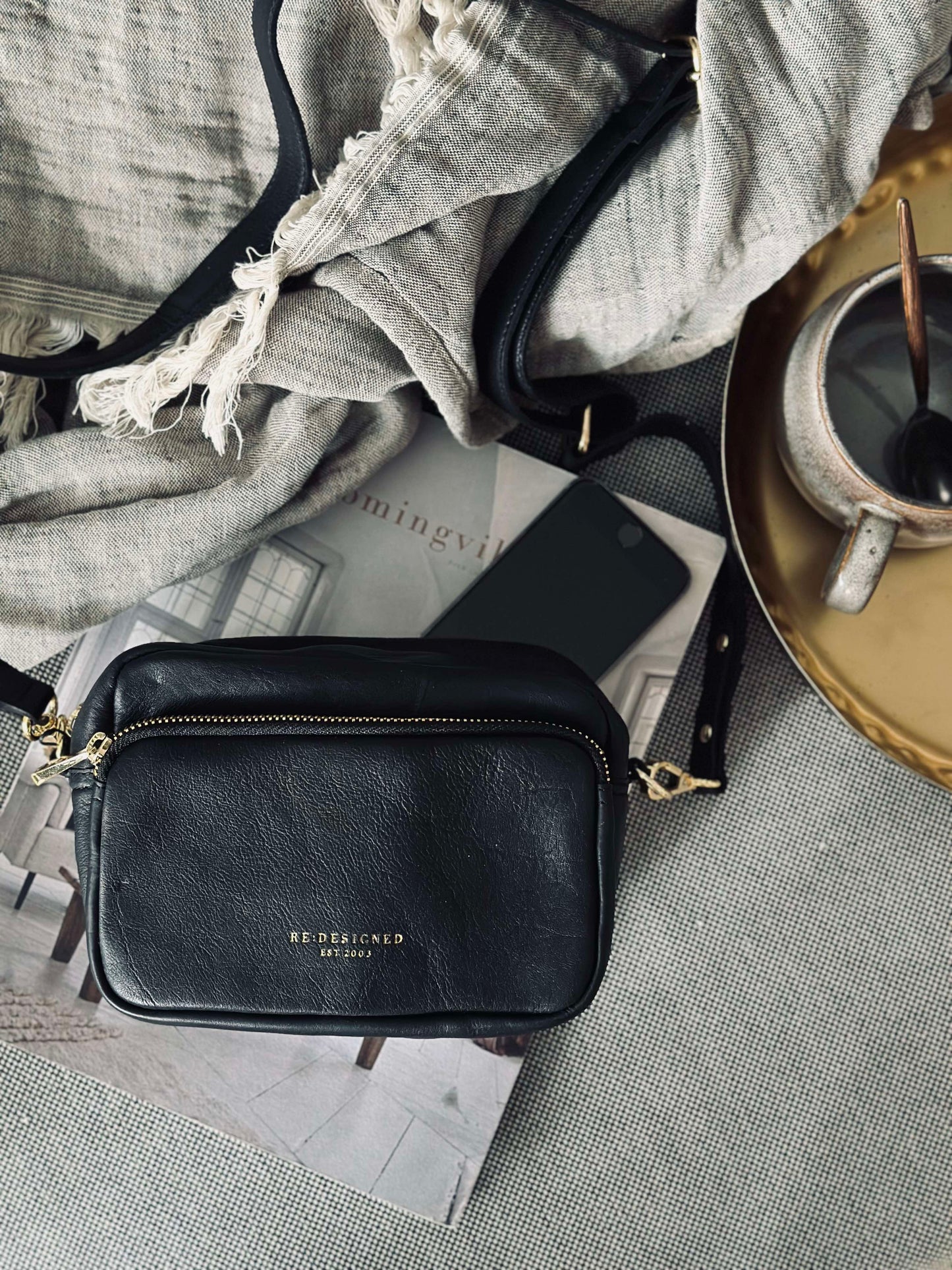 Crossover Aigo black / gold - Small