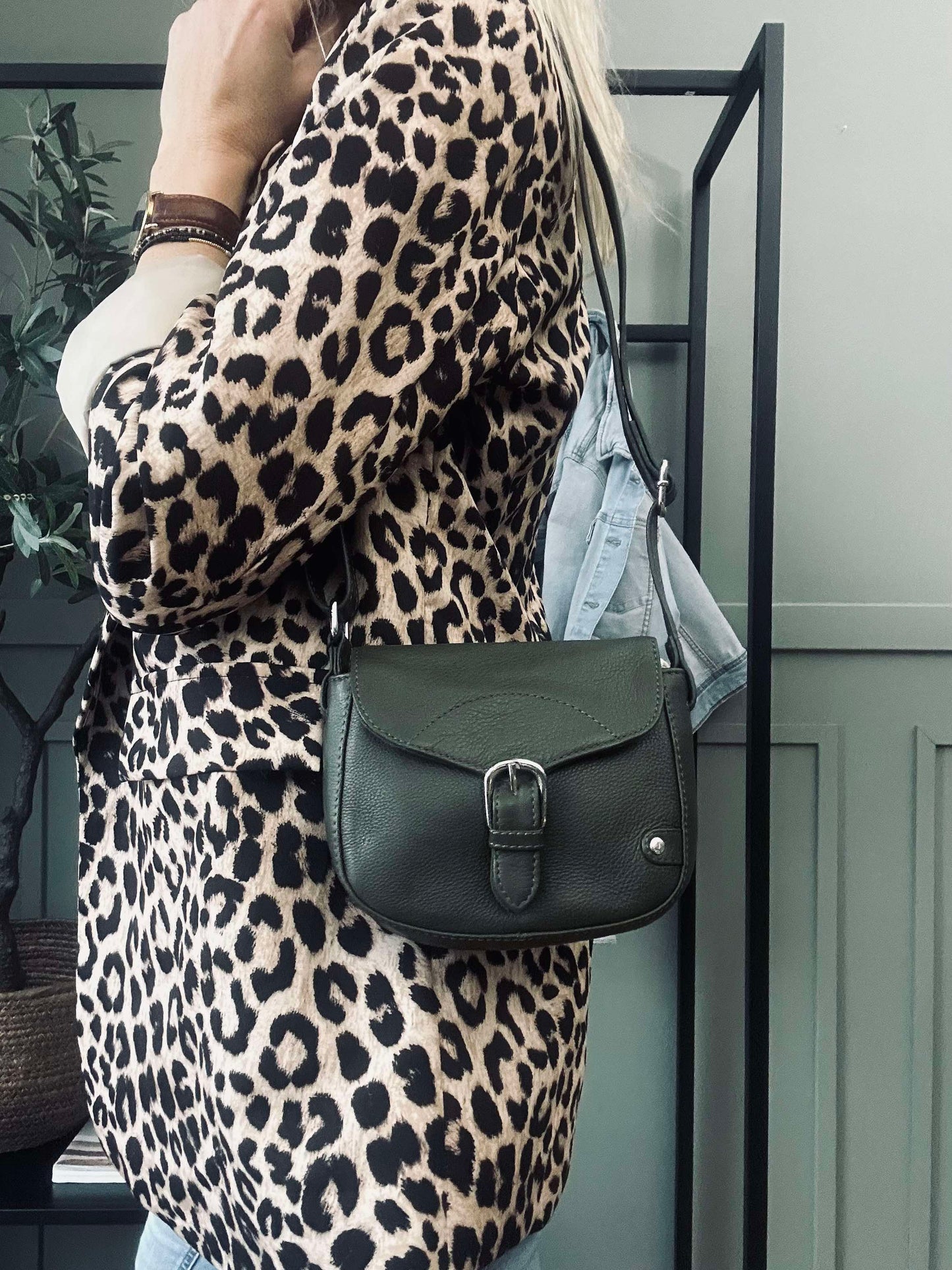 Crossbody Aura Army