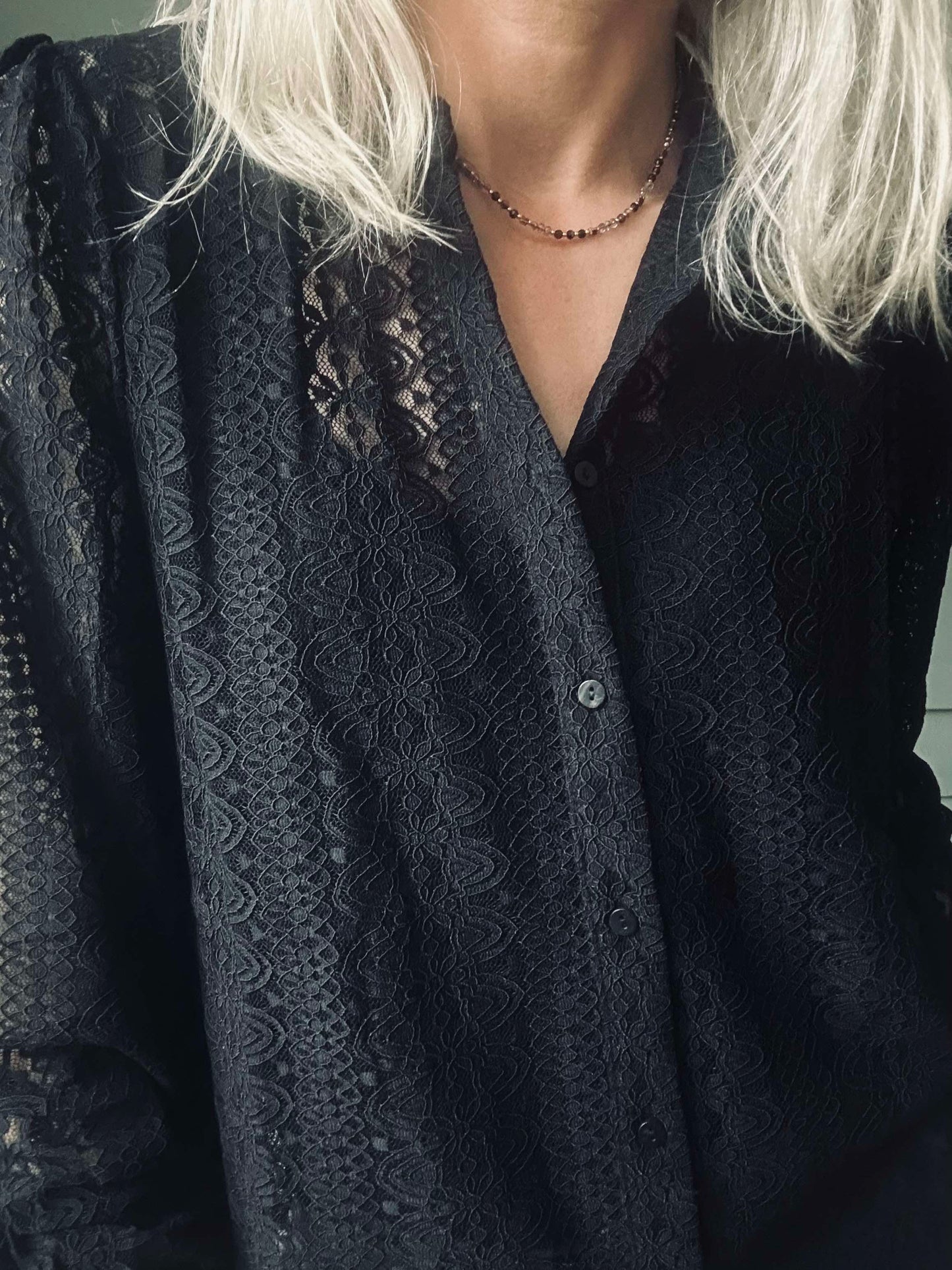 Skjorte med blonde – Black