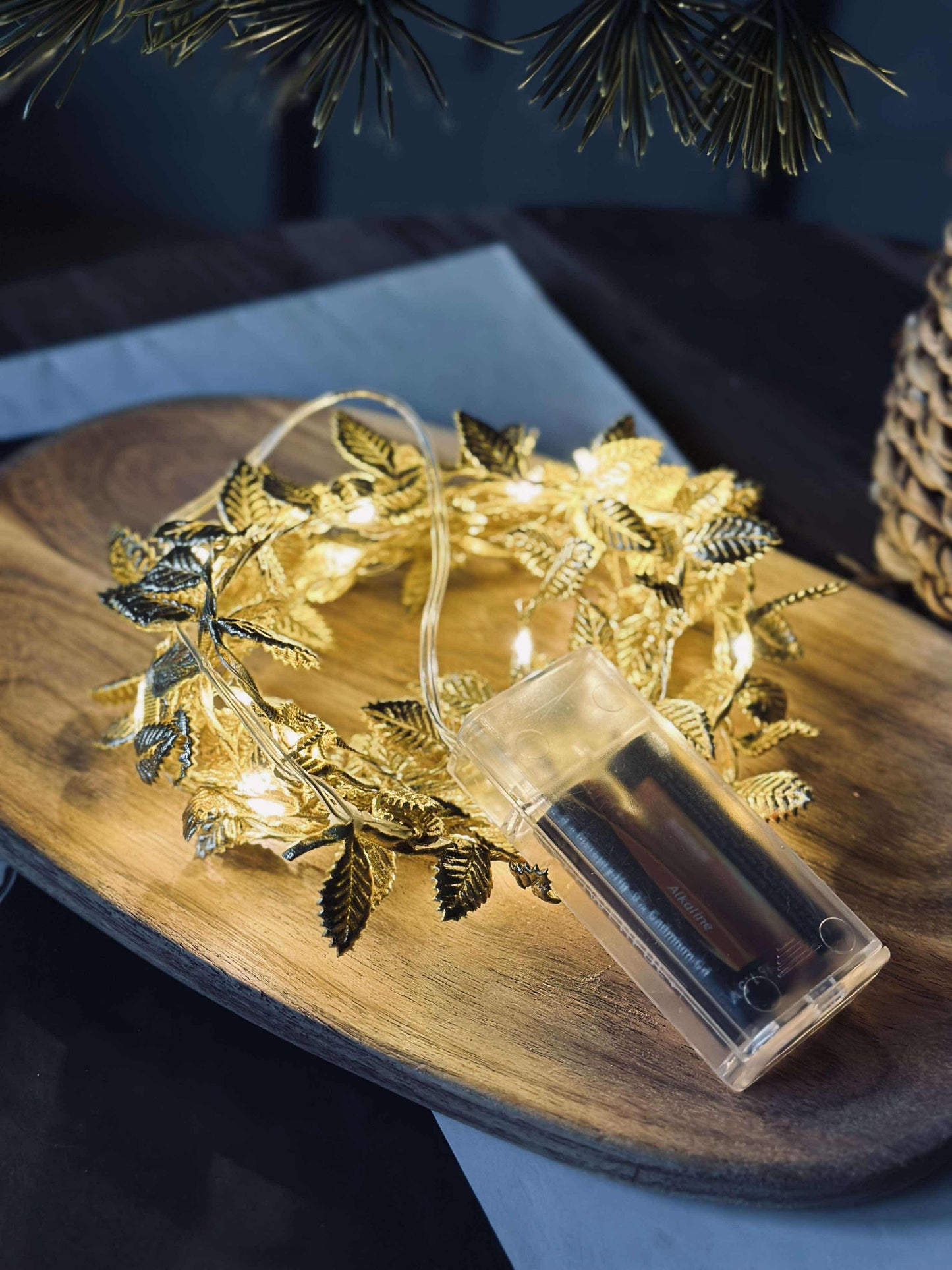 Lyskæde med blade - Gold