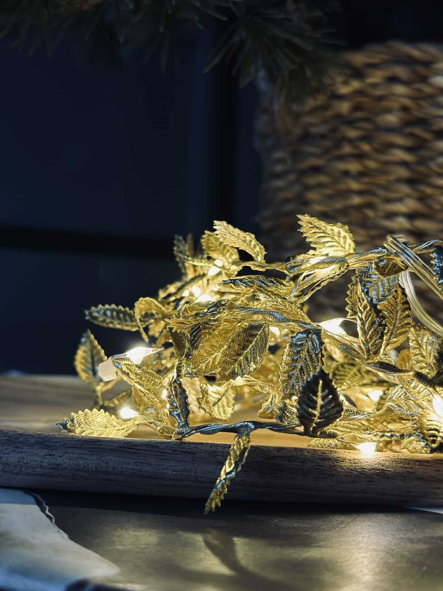 Lyskæde med blade - Gold