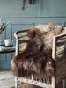 Islandsk lammeskind – Natur skind Nougat nuancer