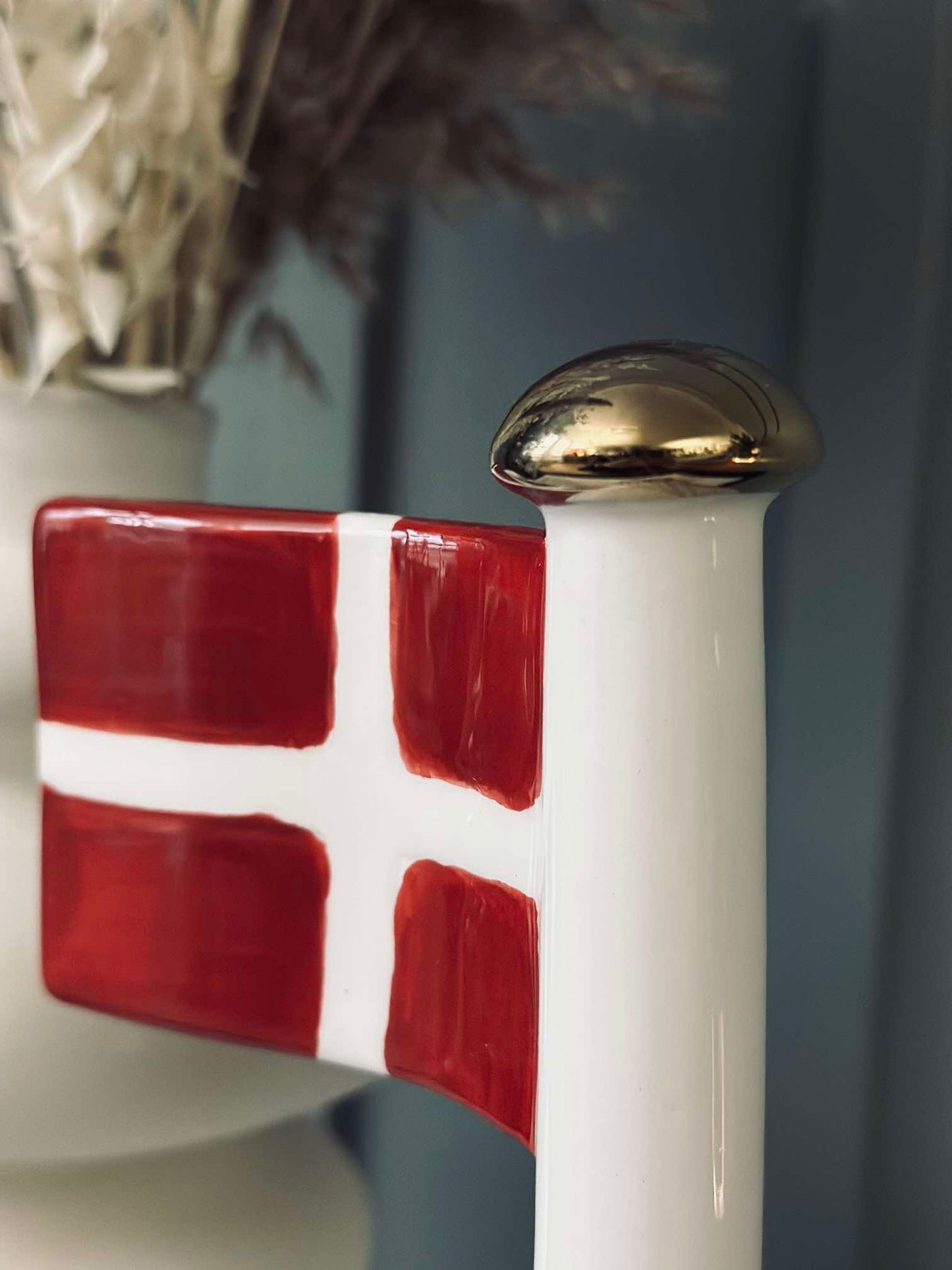 Flag keramik – Dannebrog m. blå fod