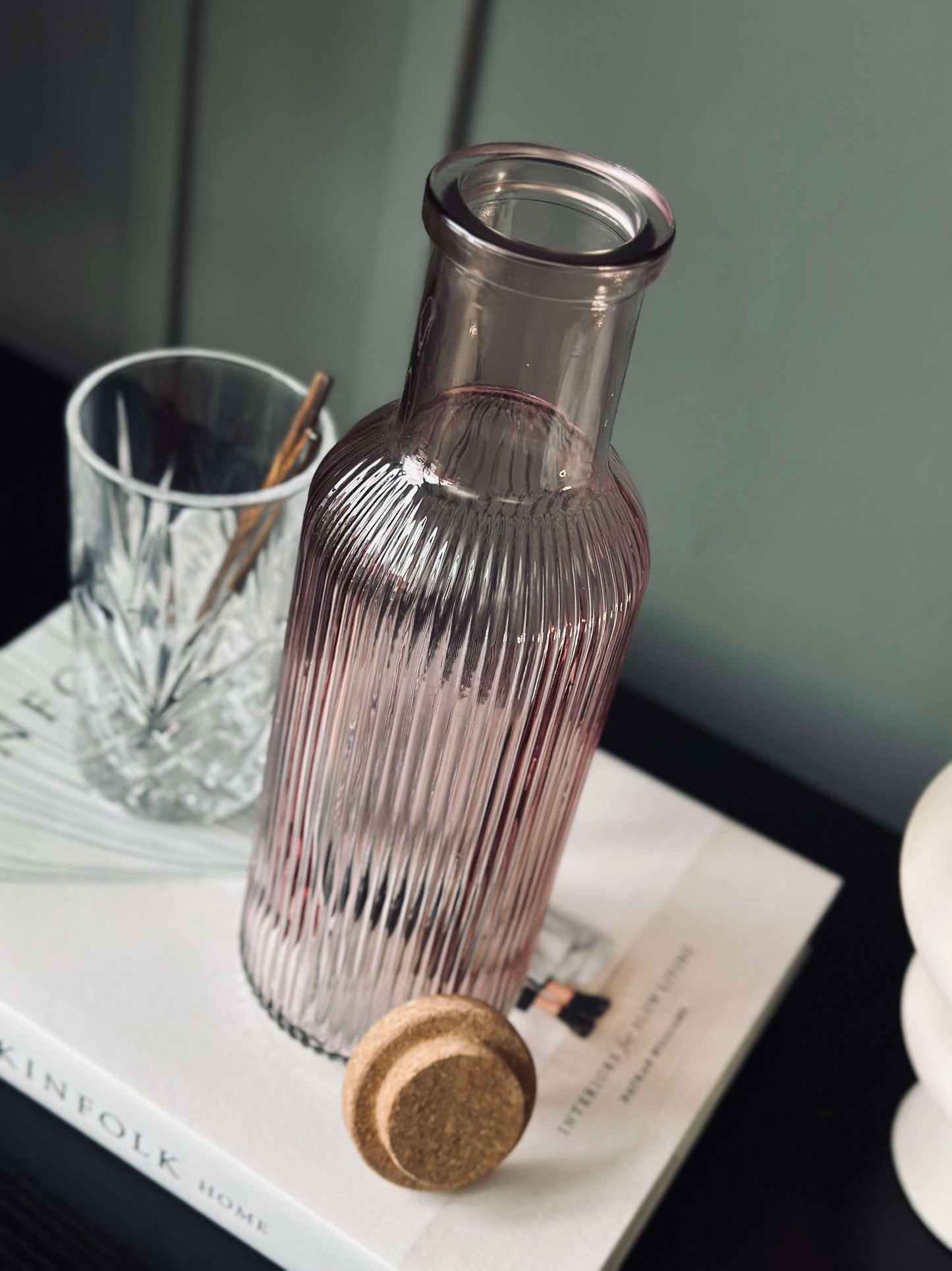 Vandflaske med korkprop – Rose 1 ltr.