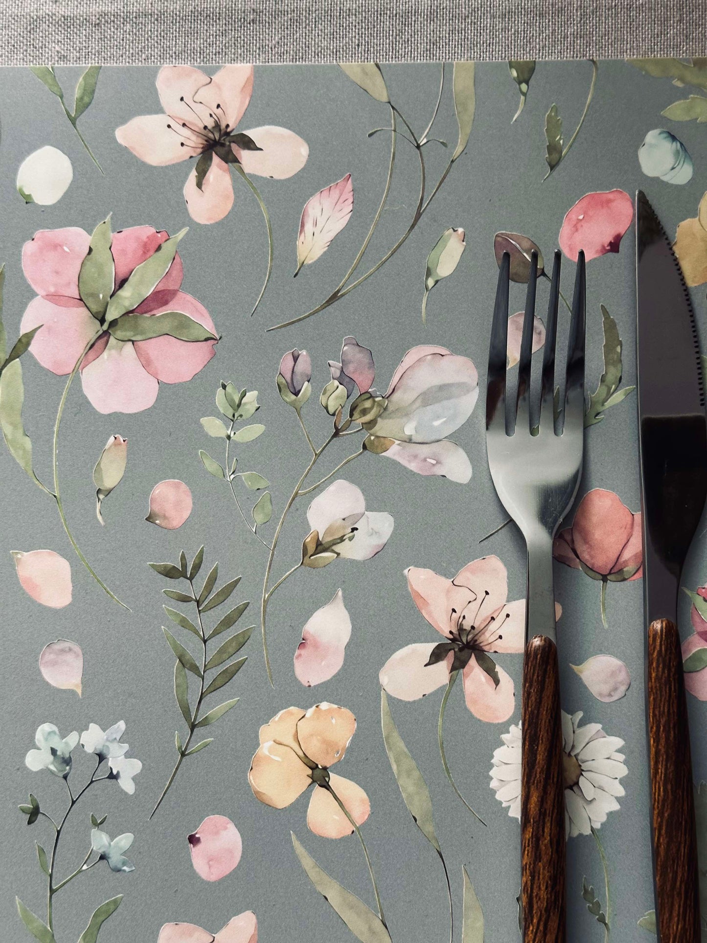 Dækkeserviet Flora - Grå