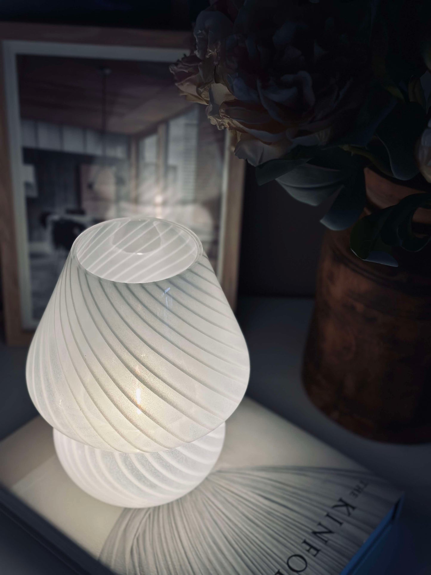 Mushroom Medium – Hvid mundblæst glas
