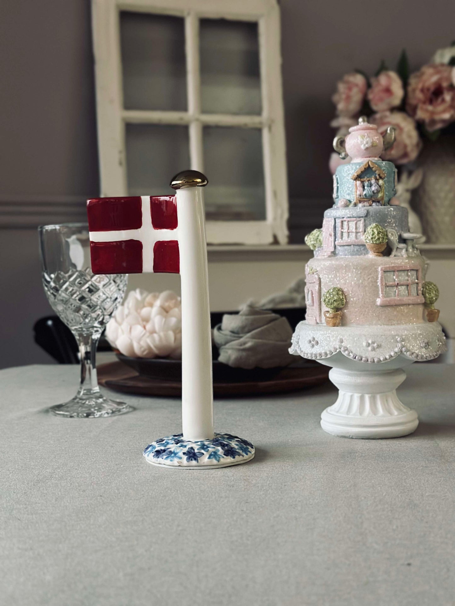 Flag keramik – Dannebrog m. blå fod
