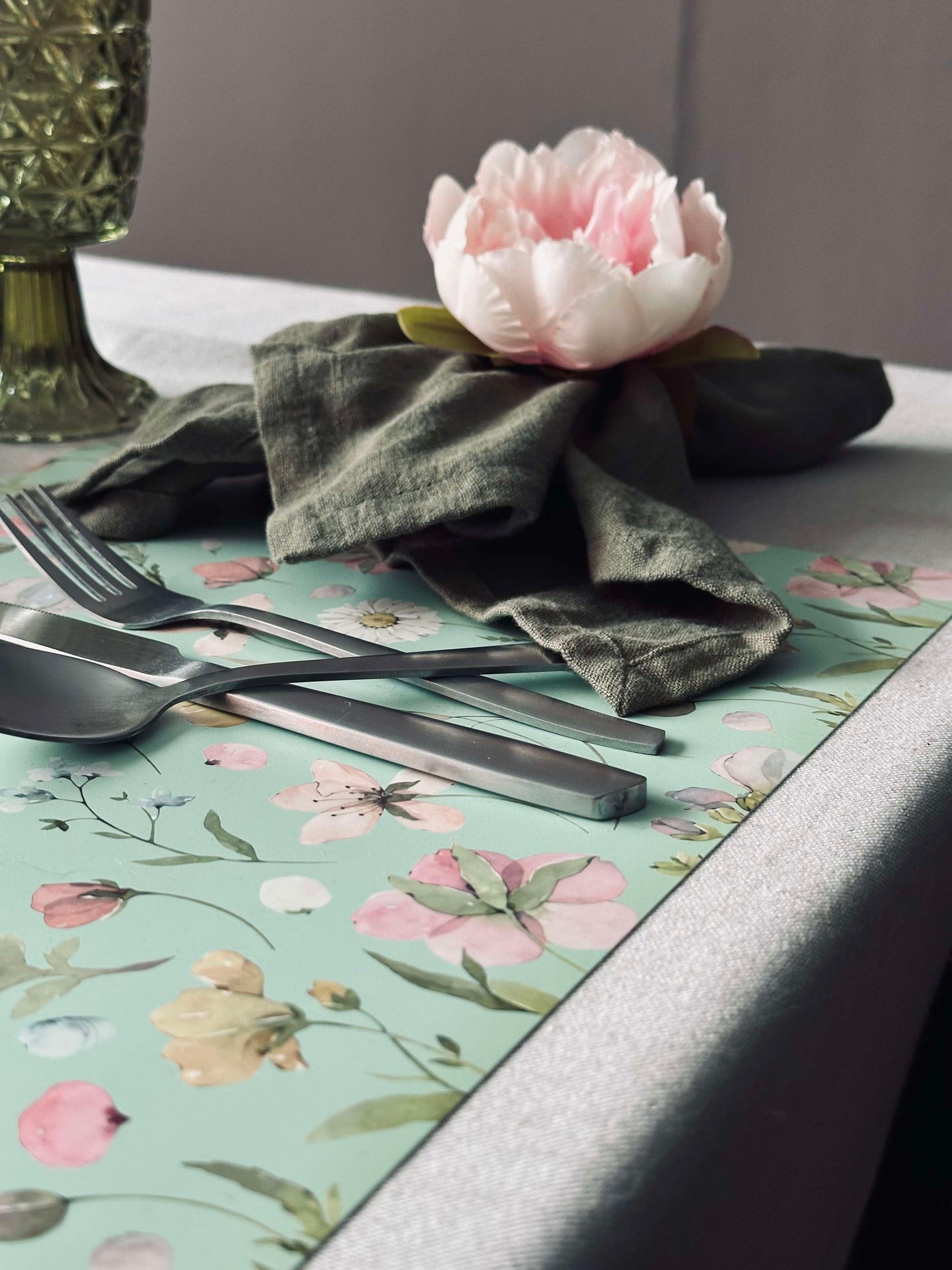 Dækkeserviet Flora - Dusty green