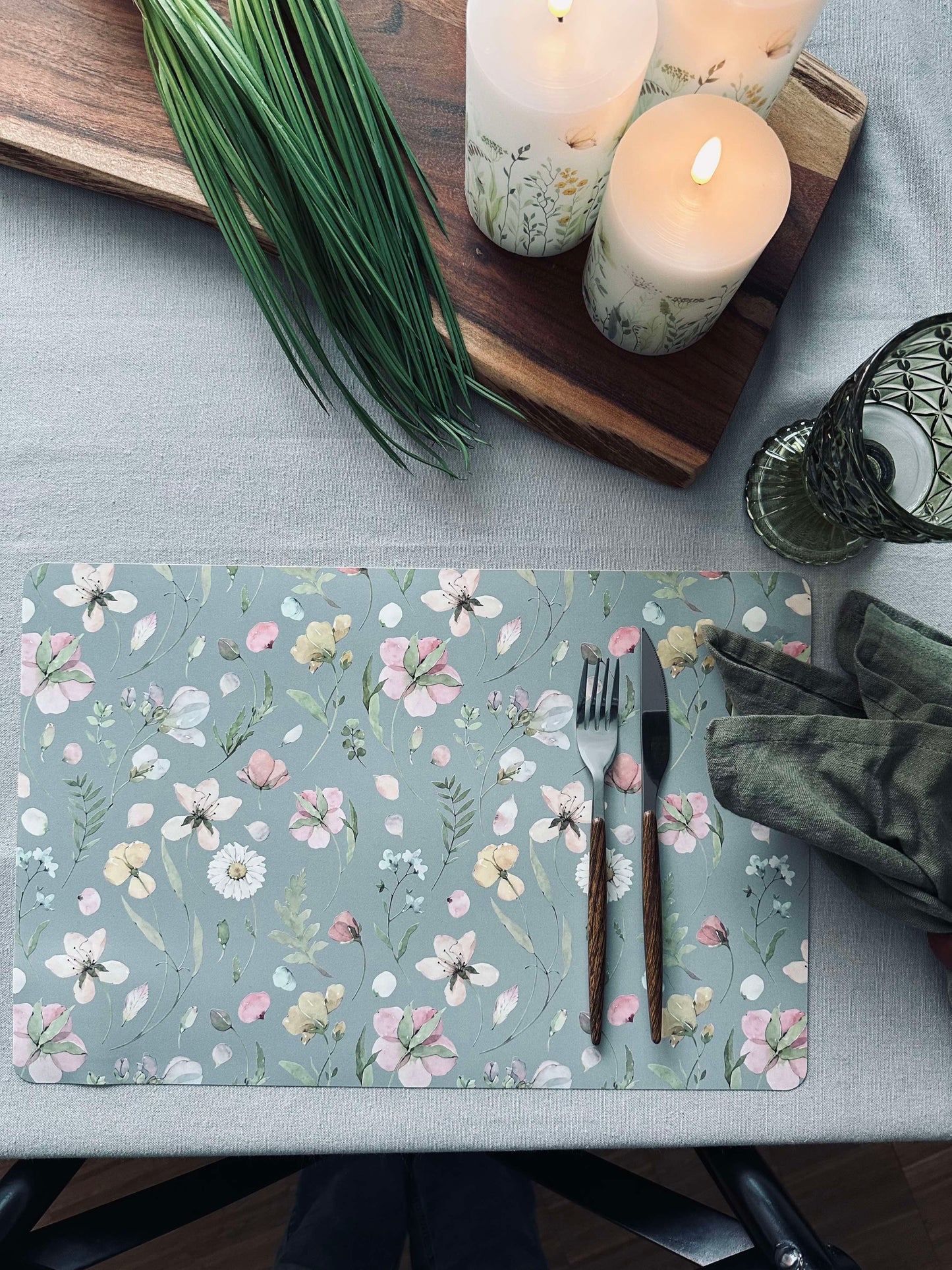 Dækkeserviet Flora - Grå