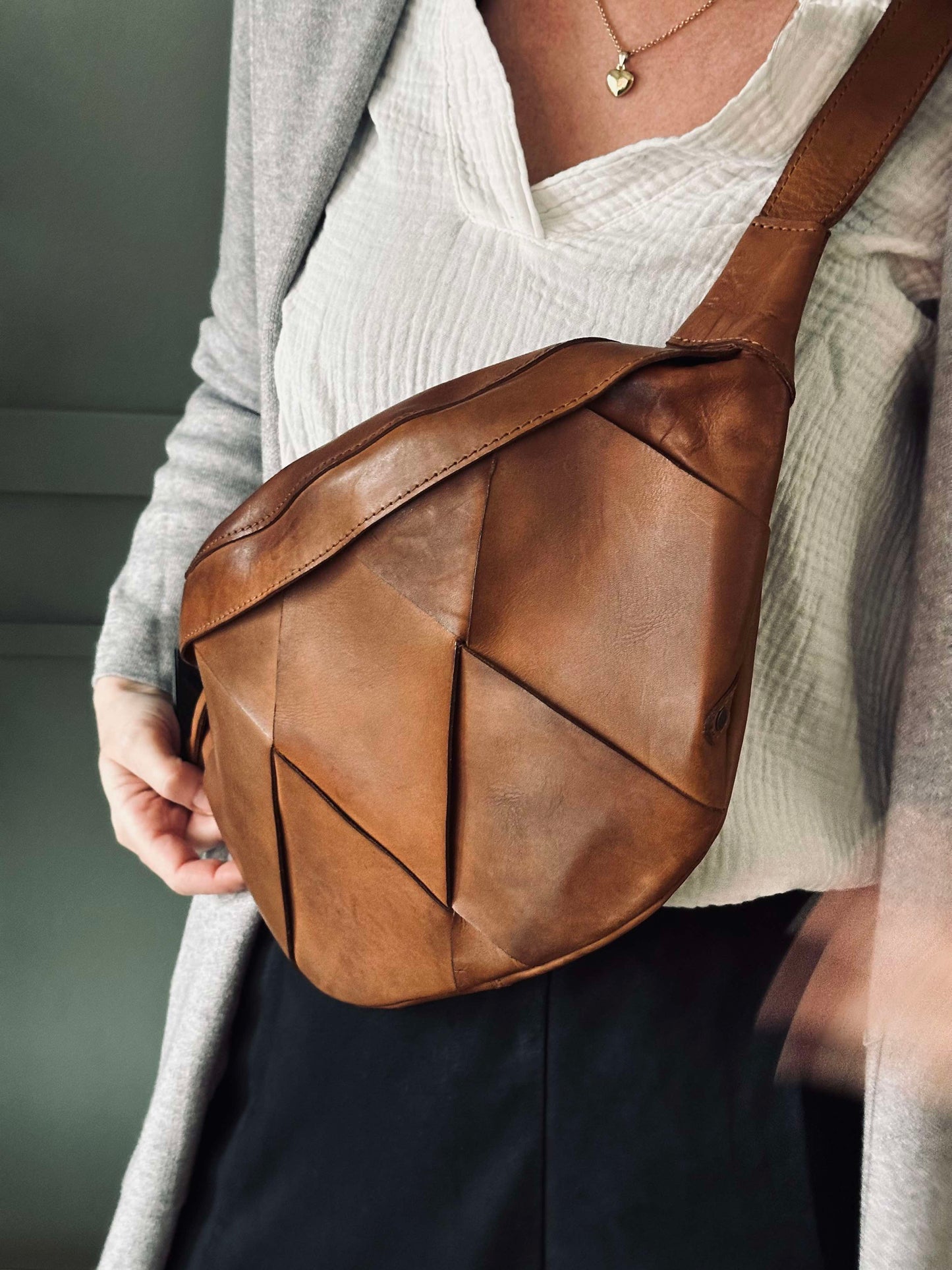 Eksklusiv håndflettet bumbag - Cognac