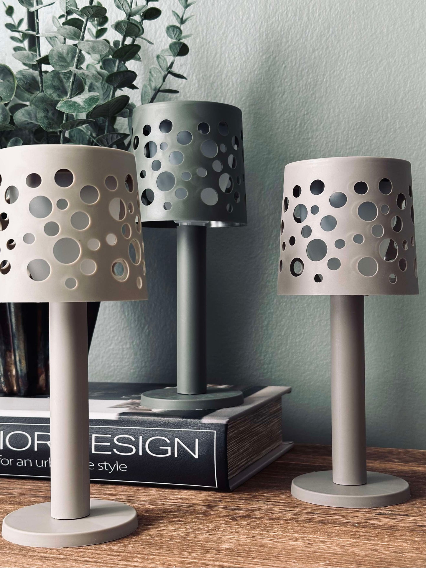 Bordlampe med solceller - Mørk beige