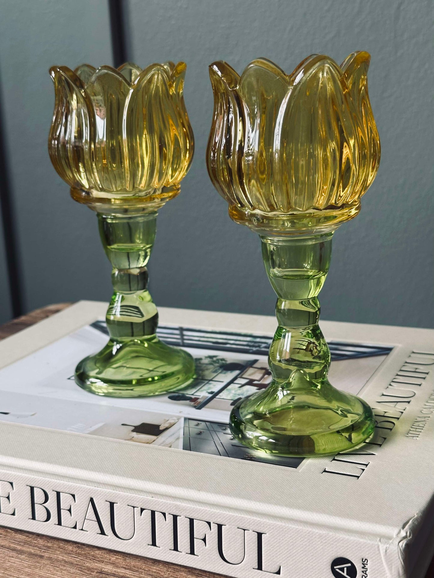 Lysestage til fyrfadslys- Flower