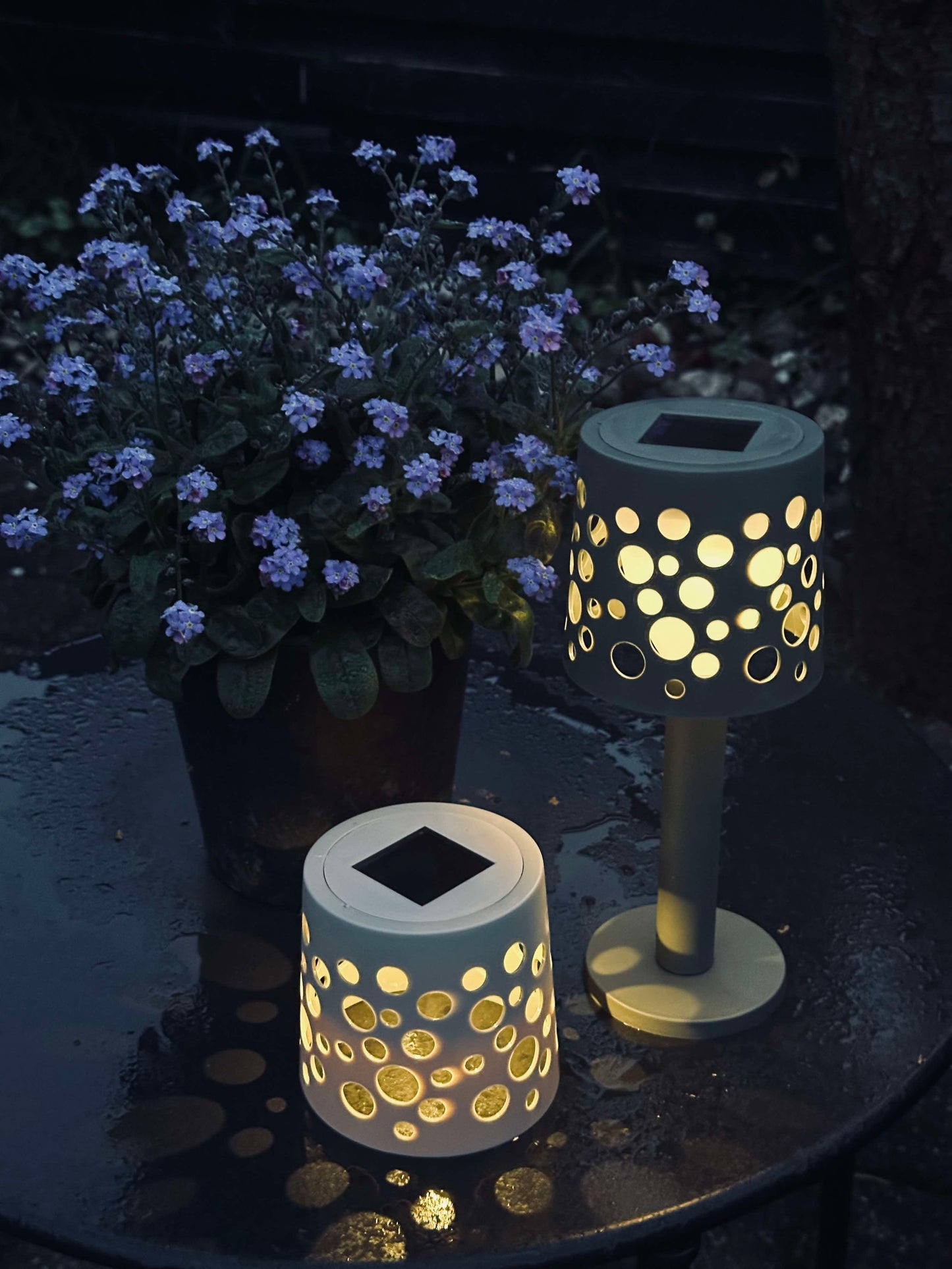 Bordlampe med solceller - Army