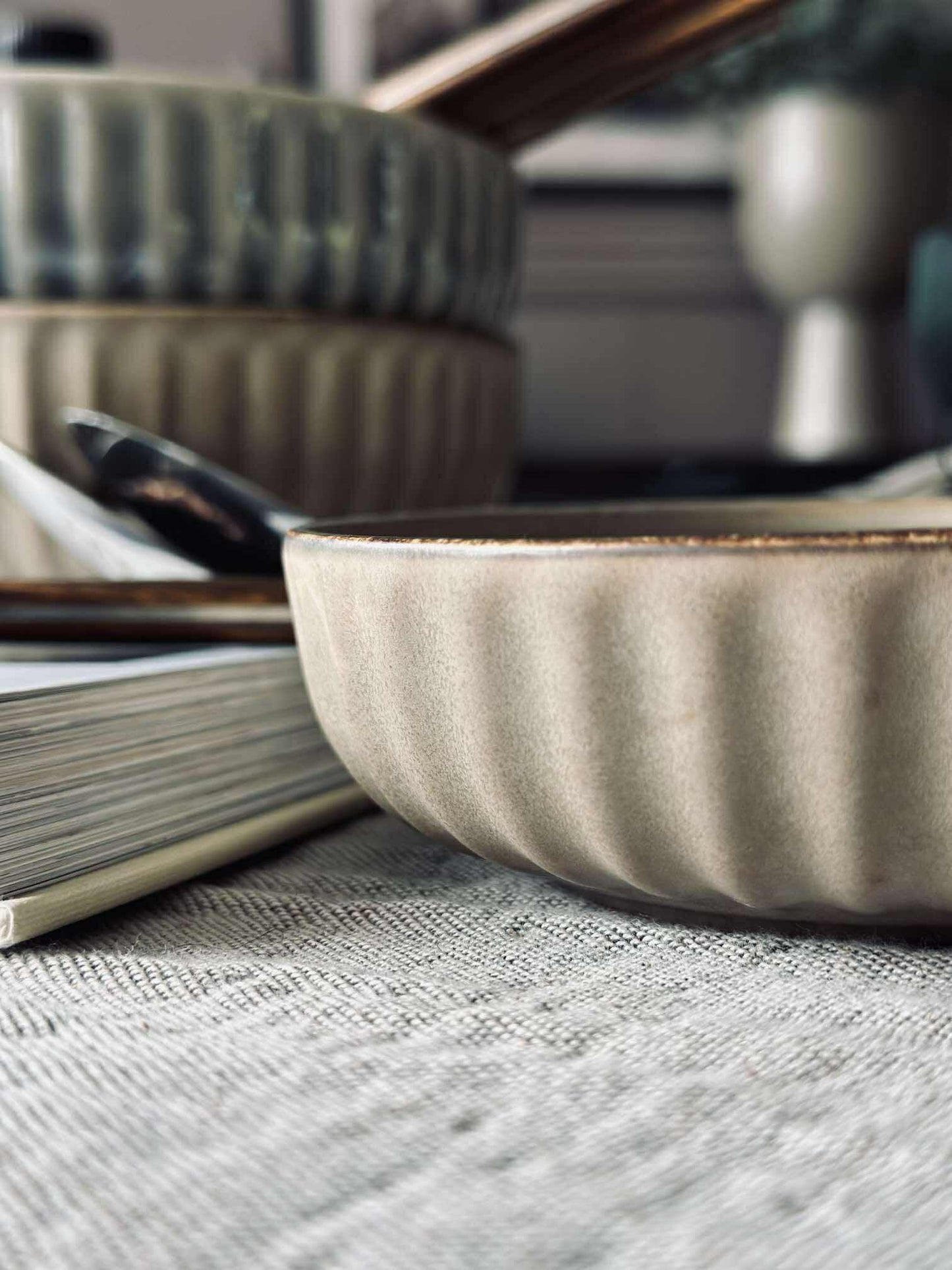 Skål VIGA strib stentøj - Mat brun 12cm