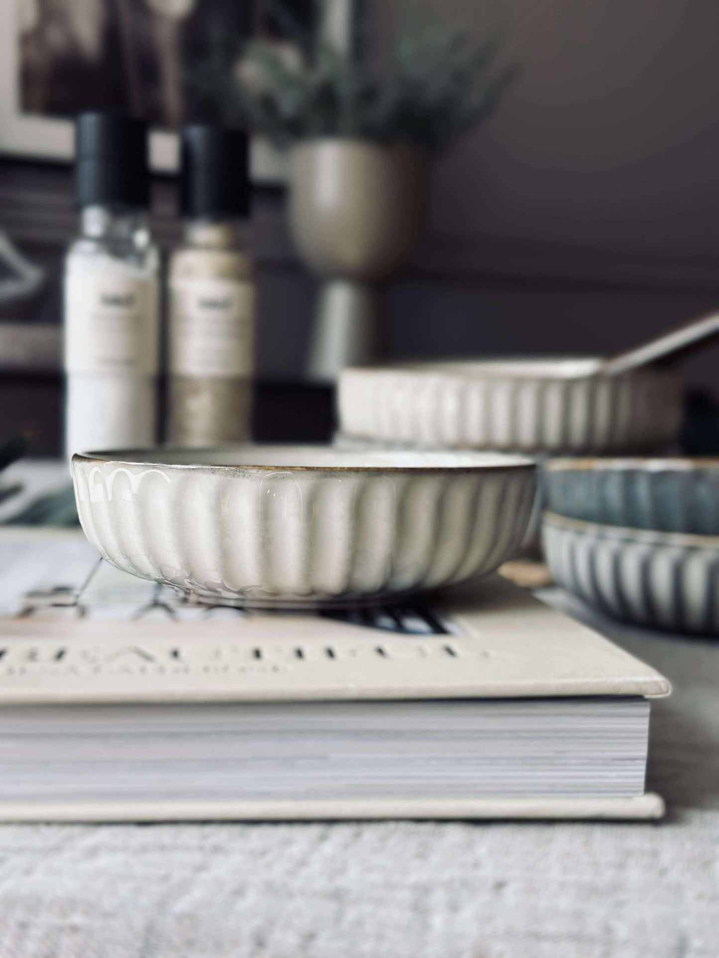 Skål VIGA strib stentøj - Sand flere størrelser