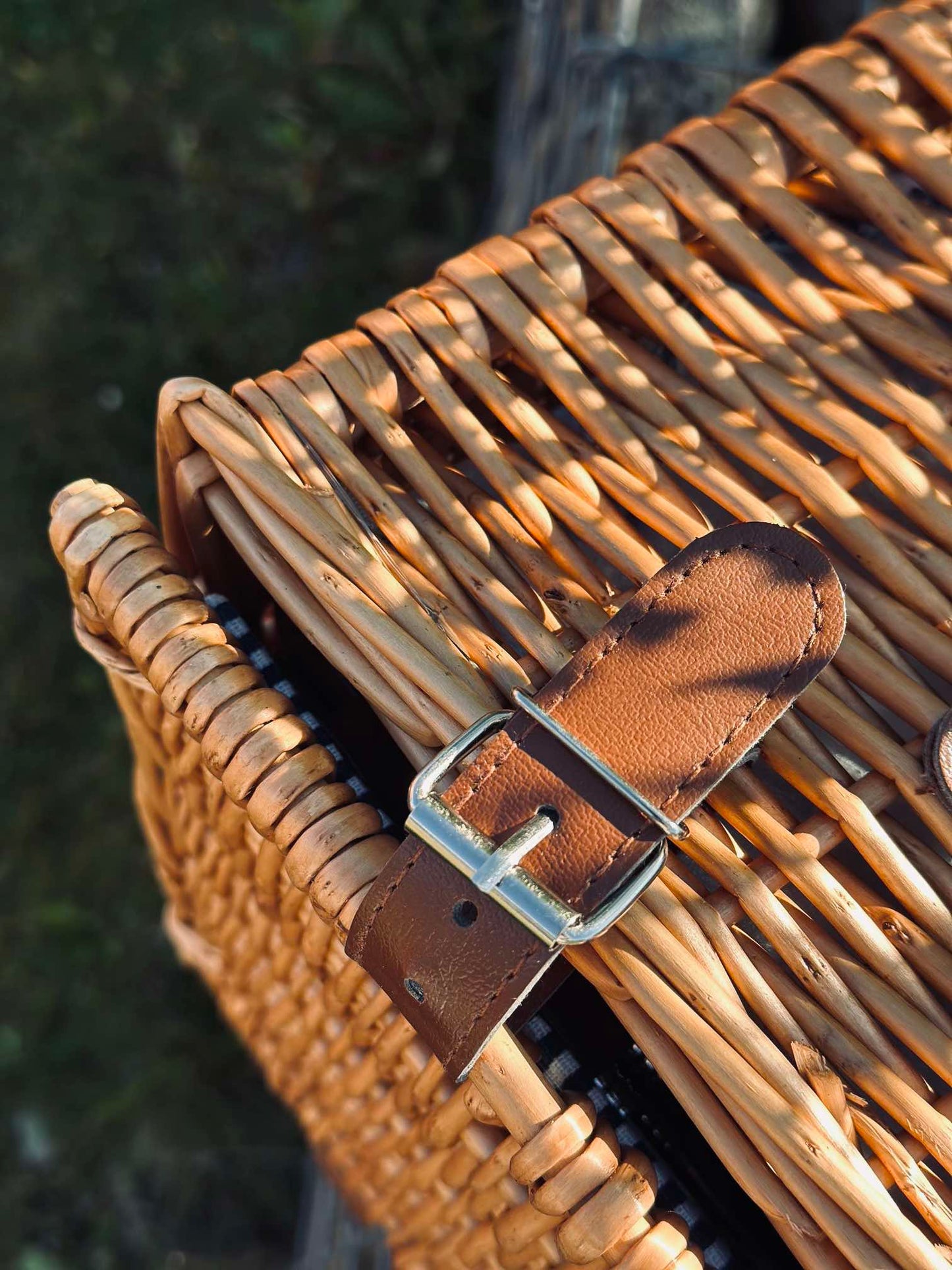 Picnickurv med indhold til 4 personer - DELUXE