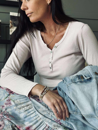 Basis bluse med knapper – Rose