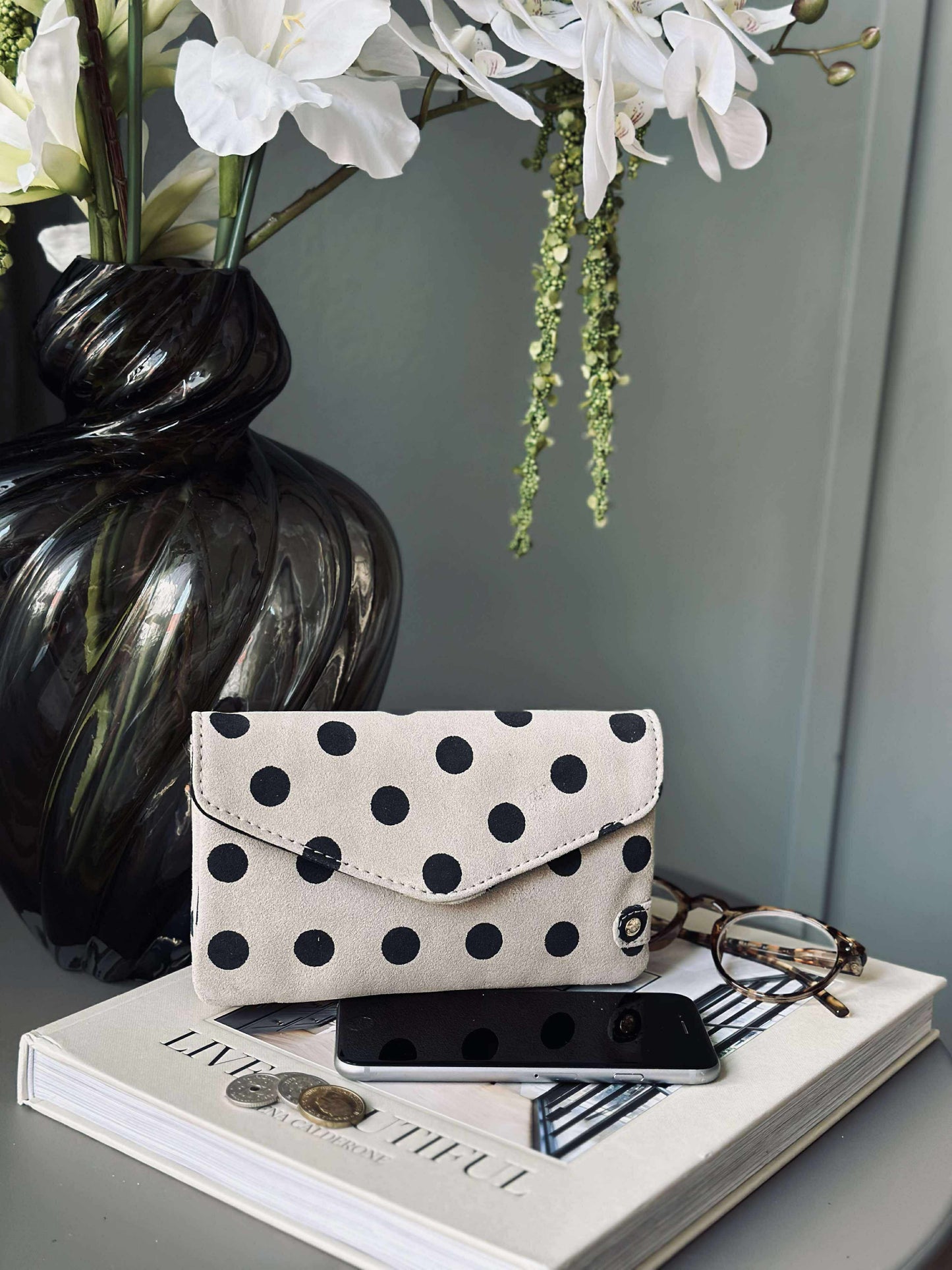 Pung Black dots