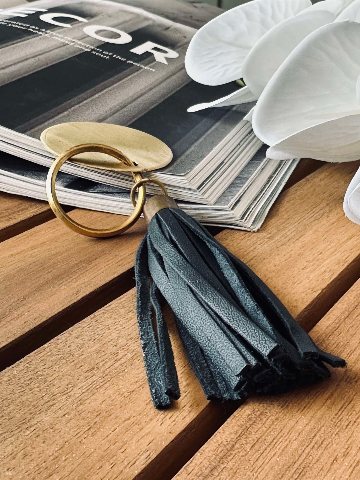 Nøglering med kvast - Black leather
