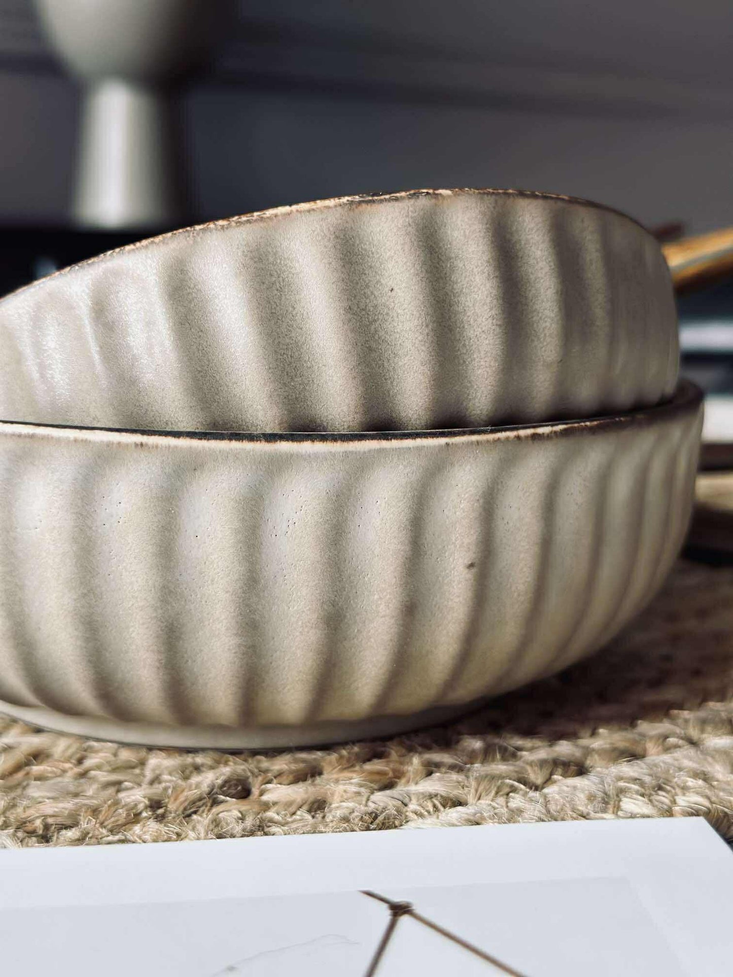 Skål VIGA strib stentøj - Mat brun 12cm