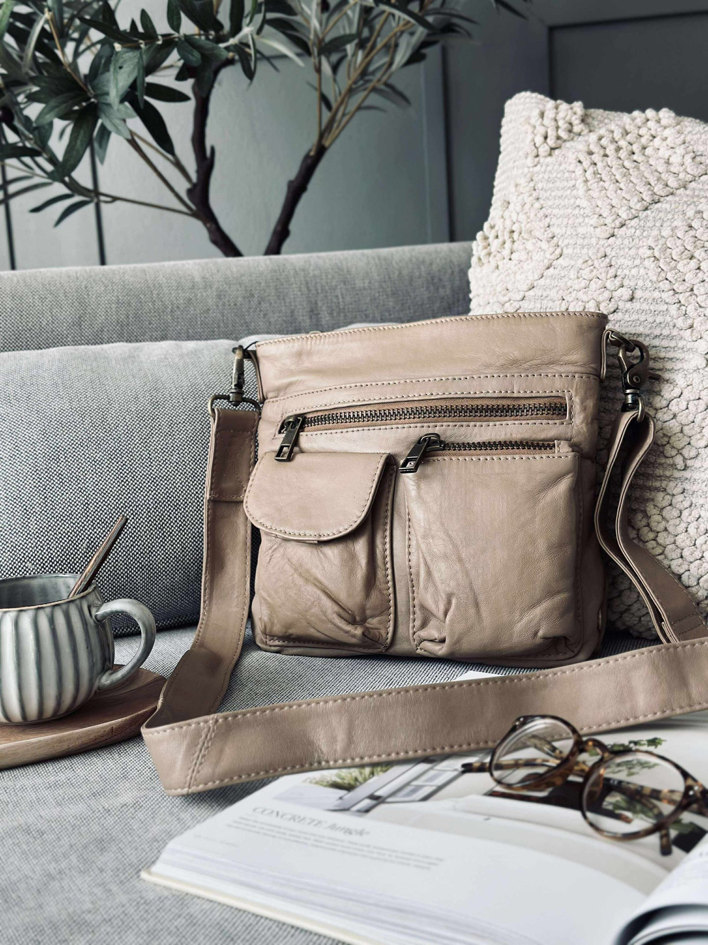 Crossbody LATTE - Ultra blød