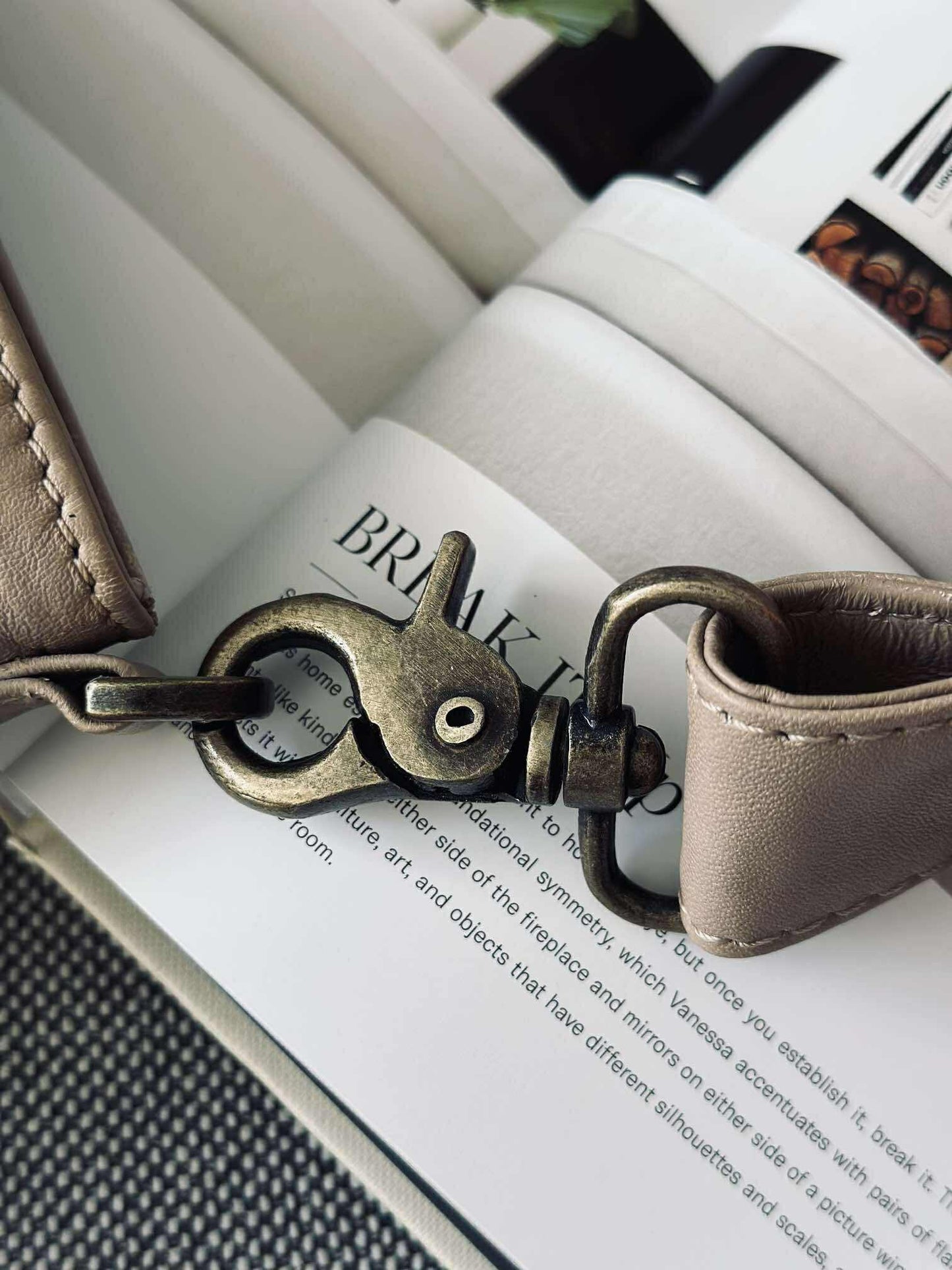 Crossbody LATTE - Ultra blød