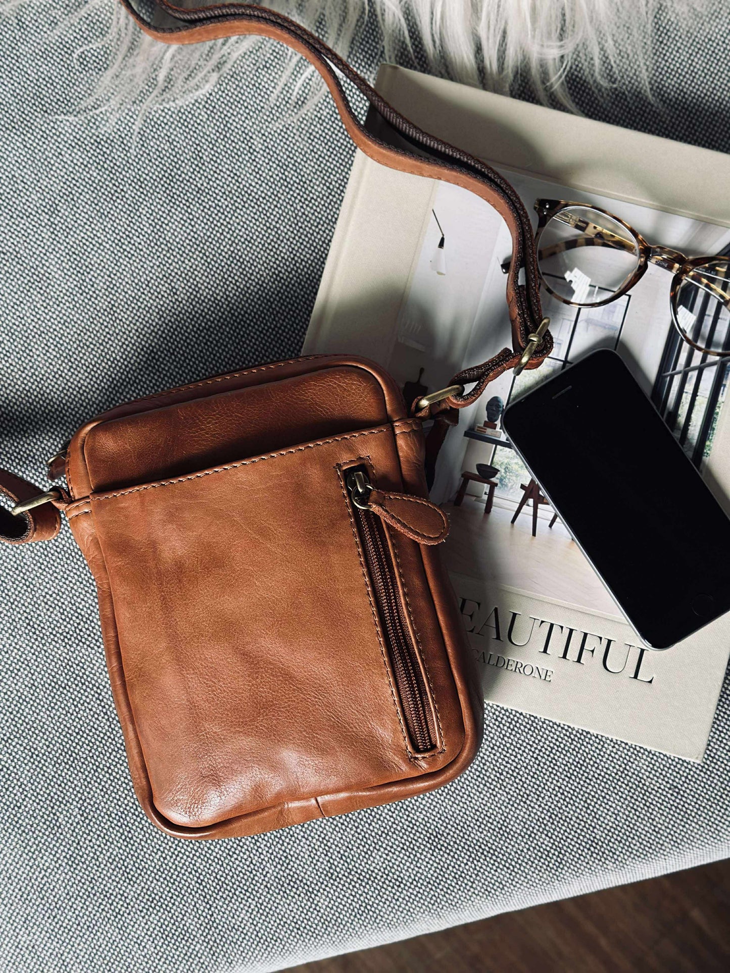 Crossover mobiltaske - Cognac